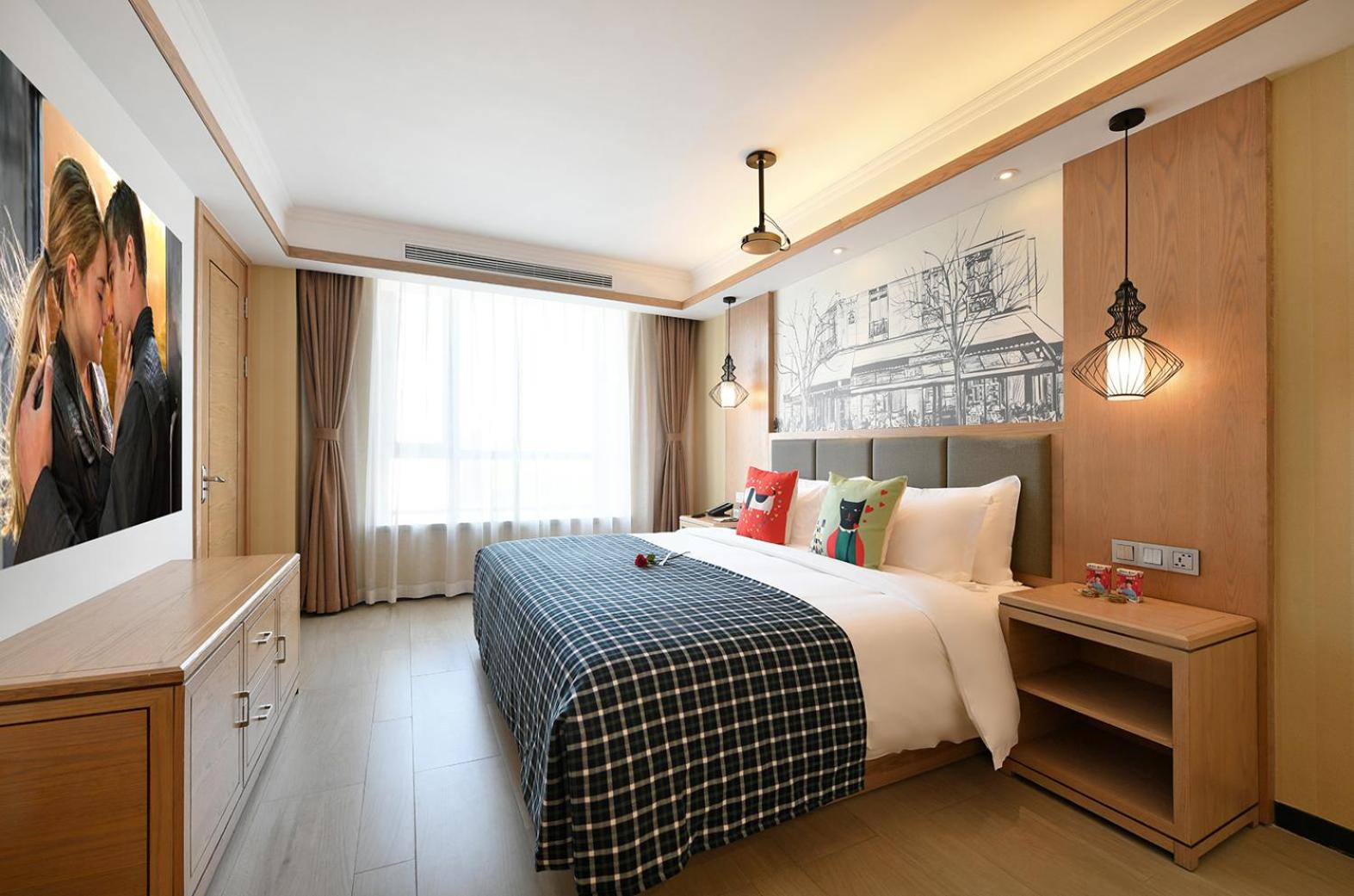 Suite with Movie