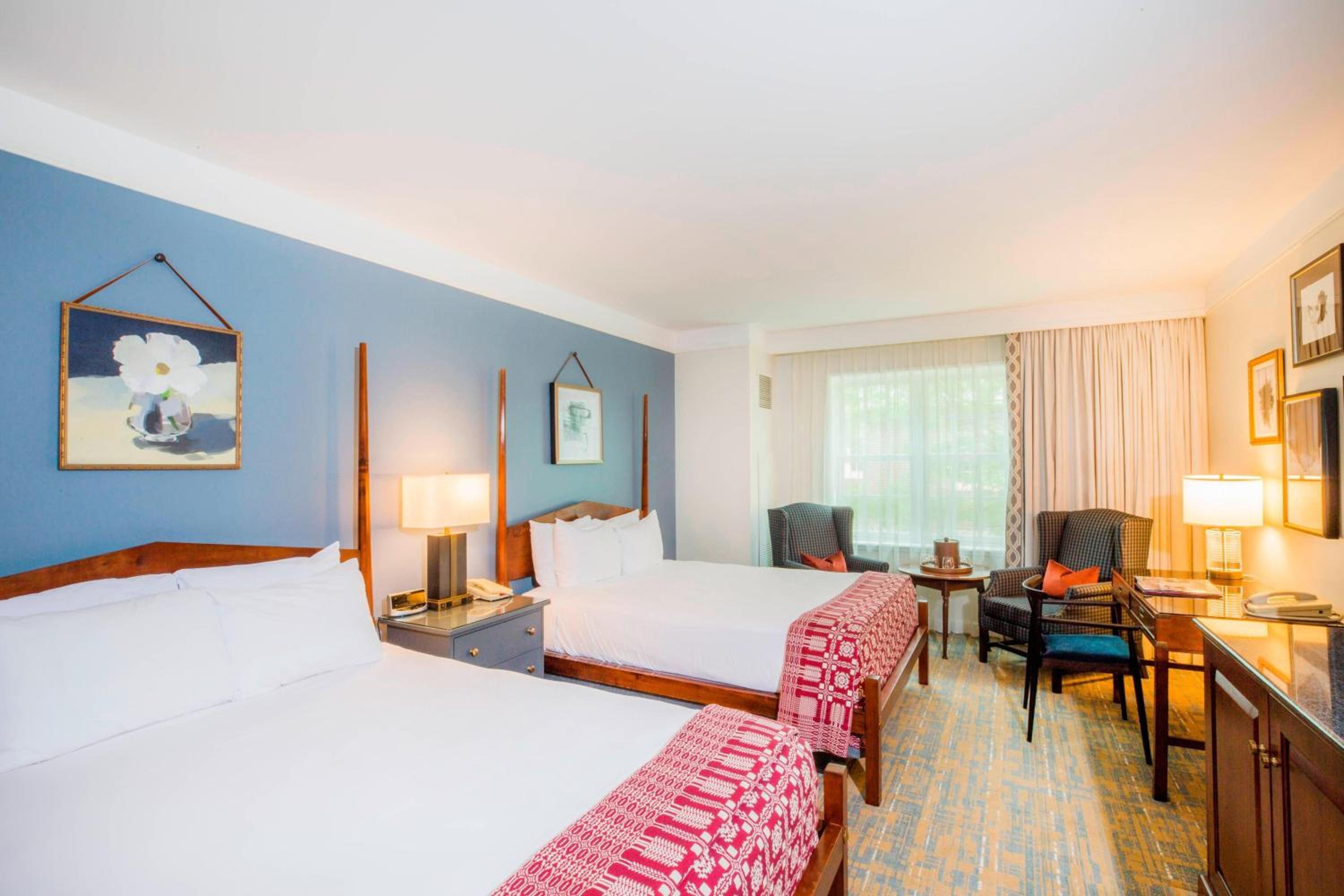 Deluxe Queen Room