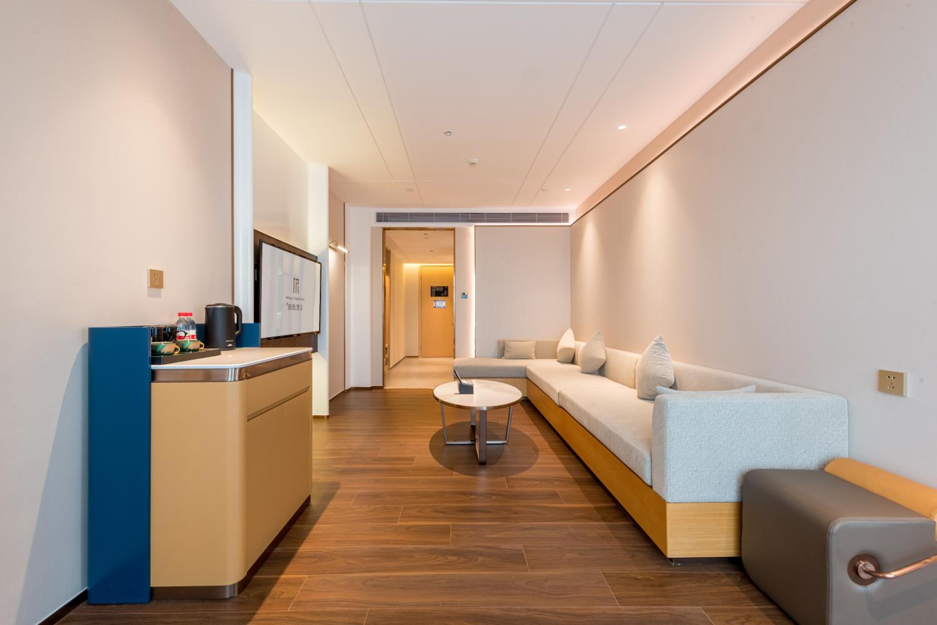 Deluxe Suite photo 1