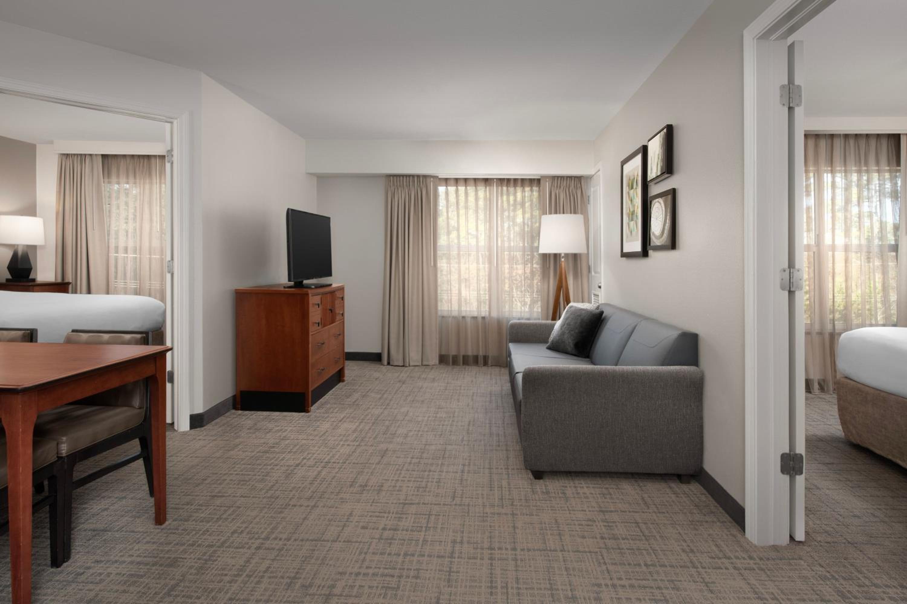 Two-Bedroom Suite - Photo 6