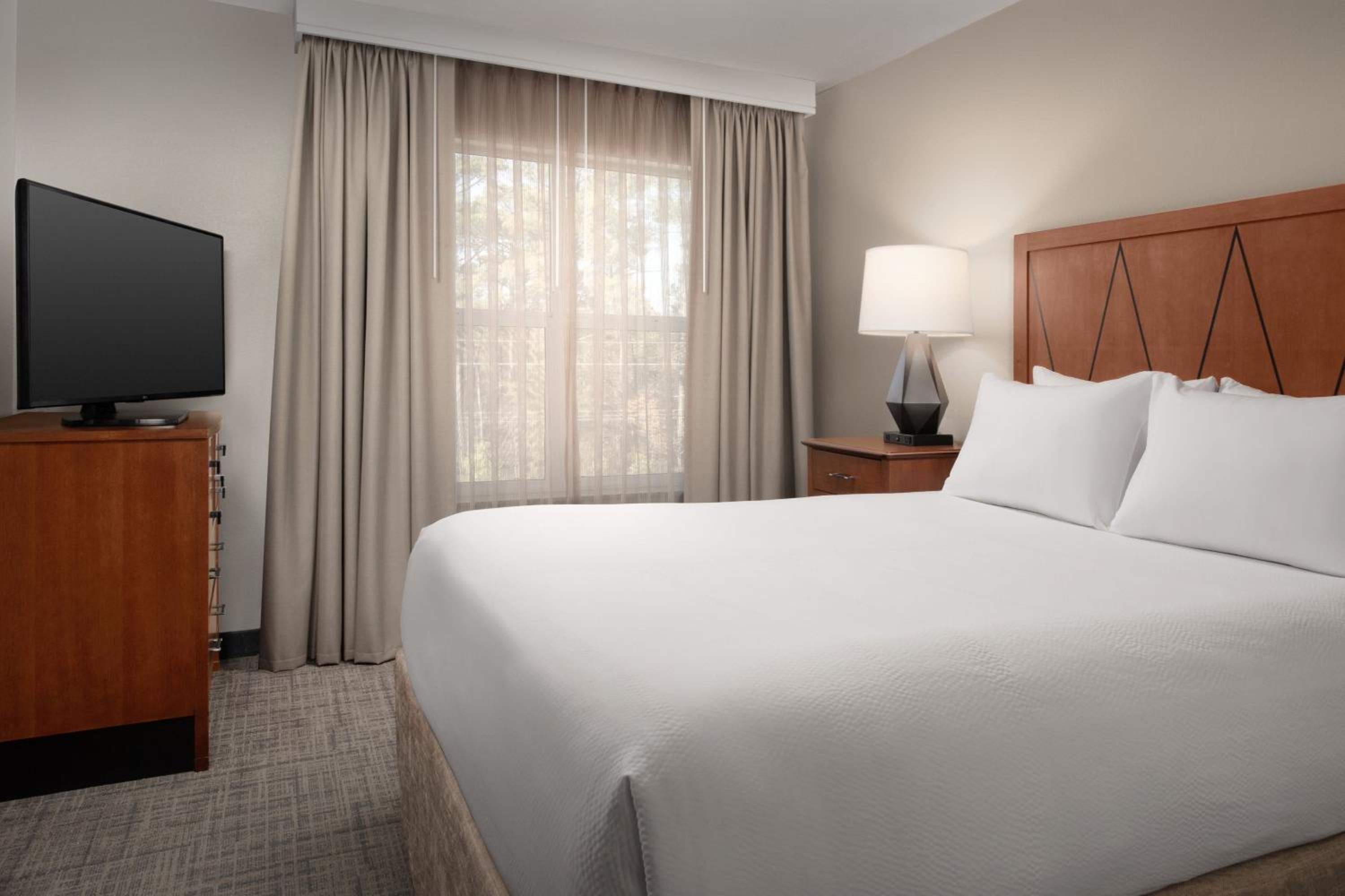 Two-Bedroom Suite - Photo 7