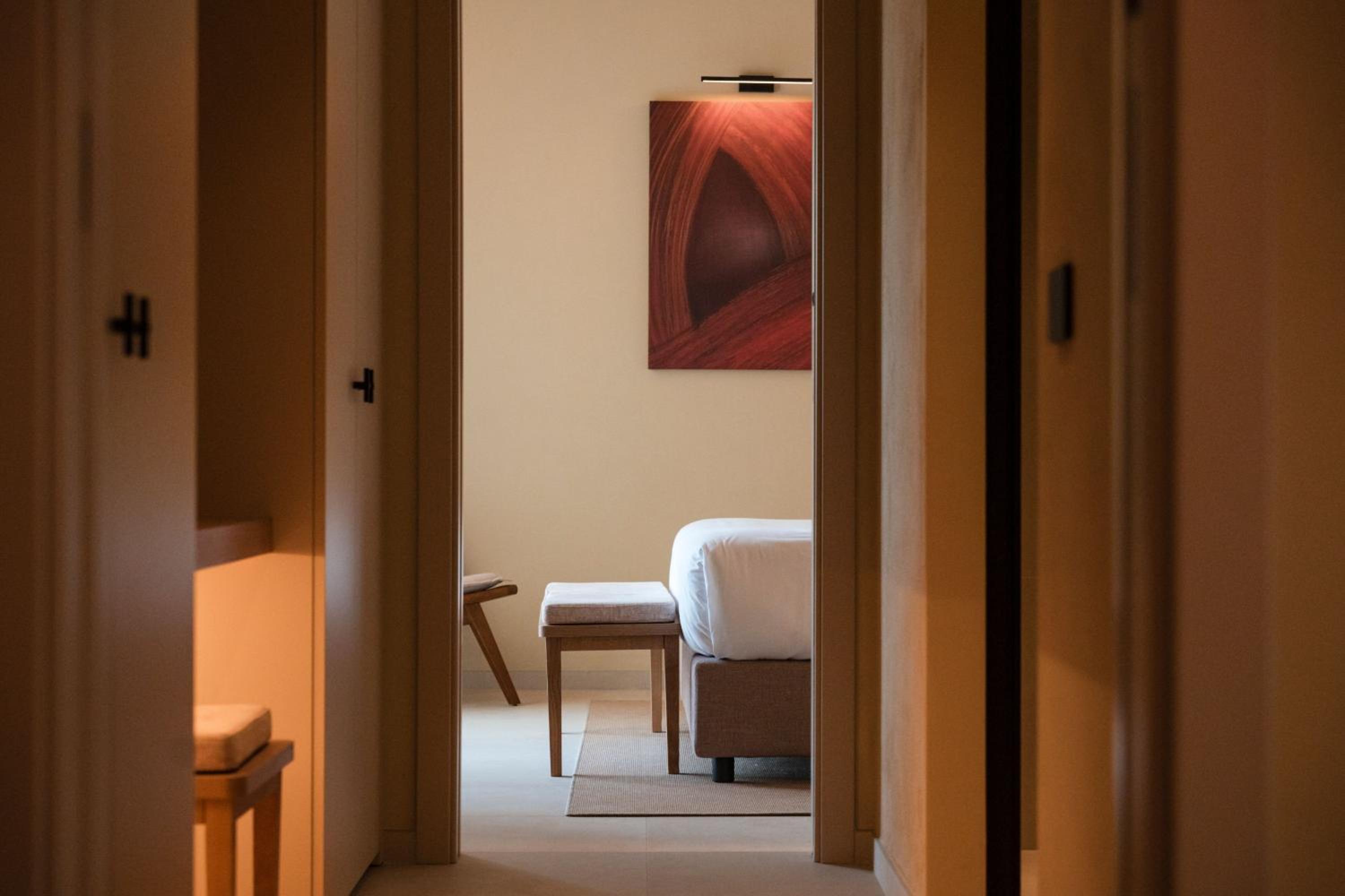 One-Bedroom King Suite with Sofa Bed - Photo 13