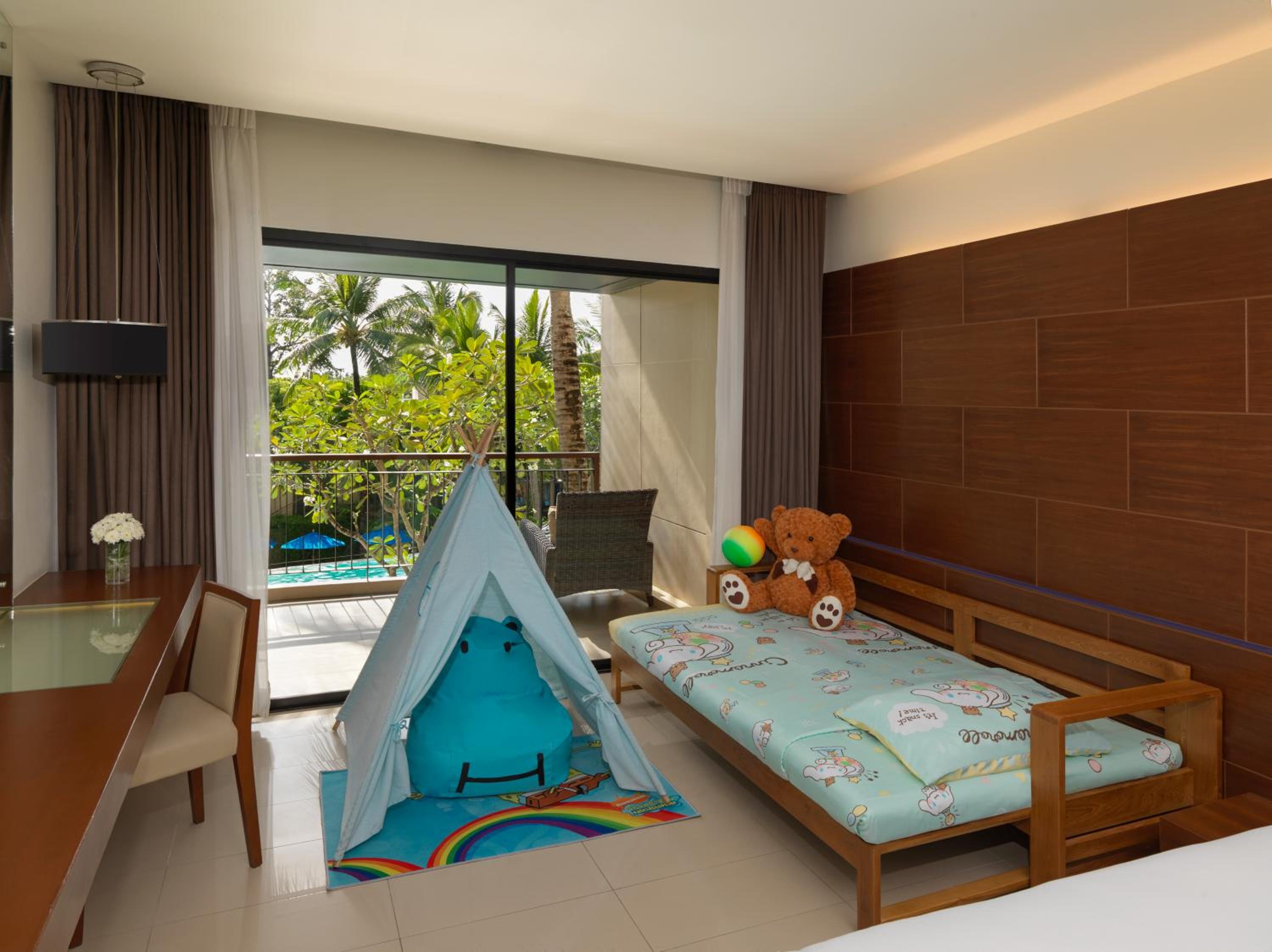 Deluxe Room, Pool View, 1 King Bed And 1 Sofa-Bed - Photo 10