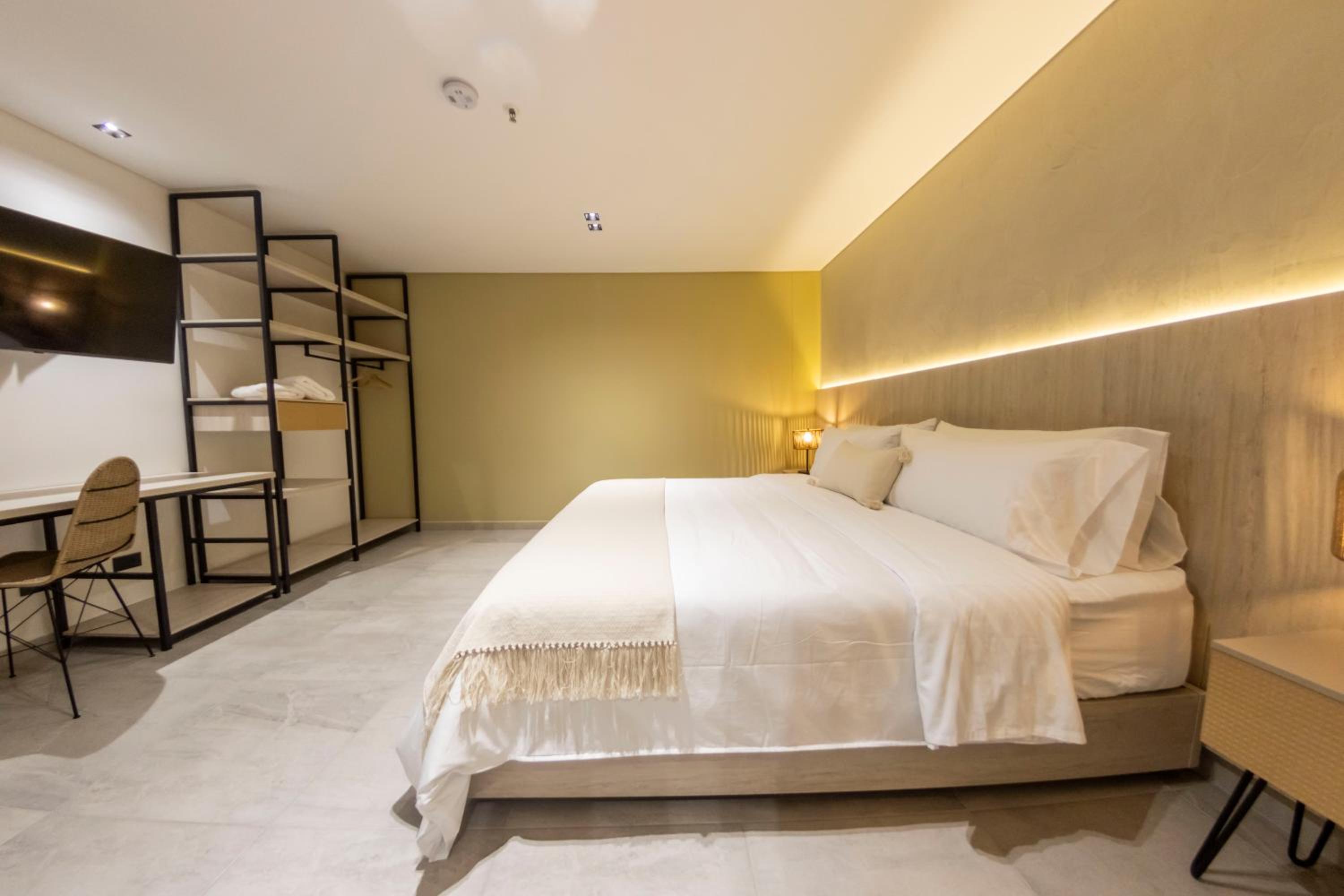Basic Triple Room