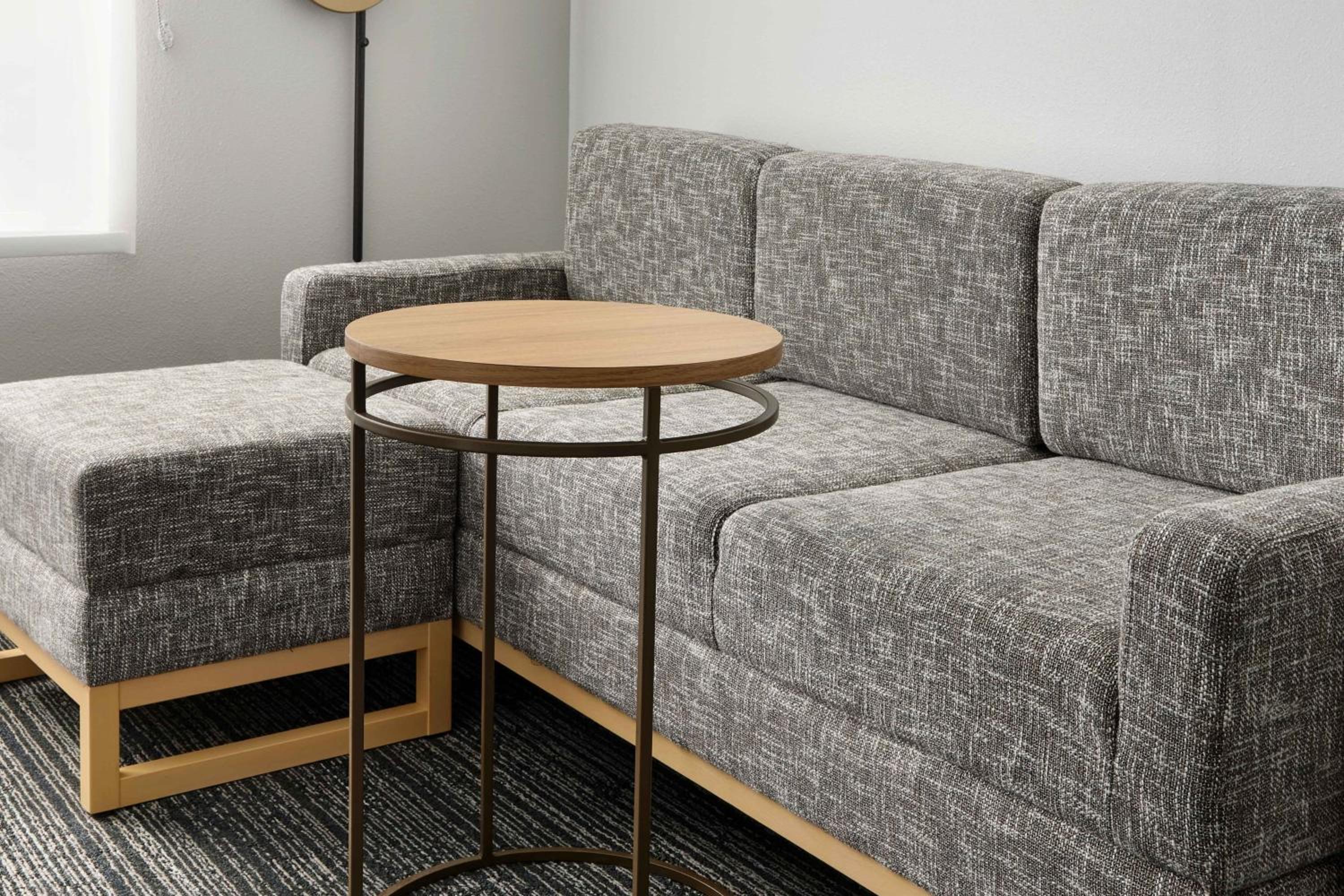 King Studio with Sofa Bed - Hearing Accessible - Photo 2