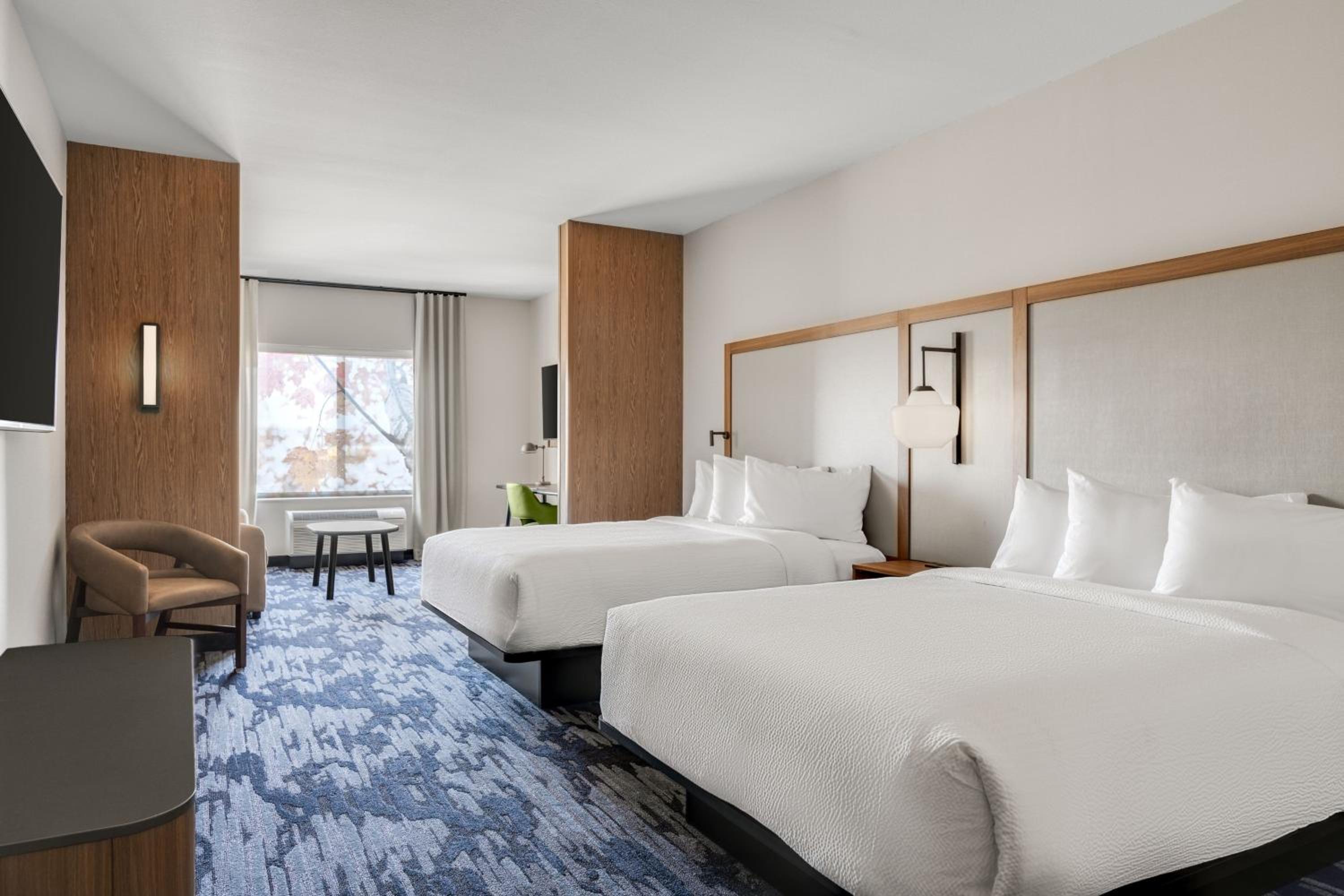 Queen Suite with Two Queen Beds and Sofa Bed - Photo 1