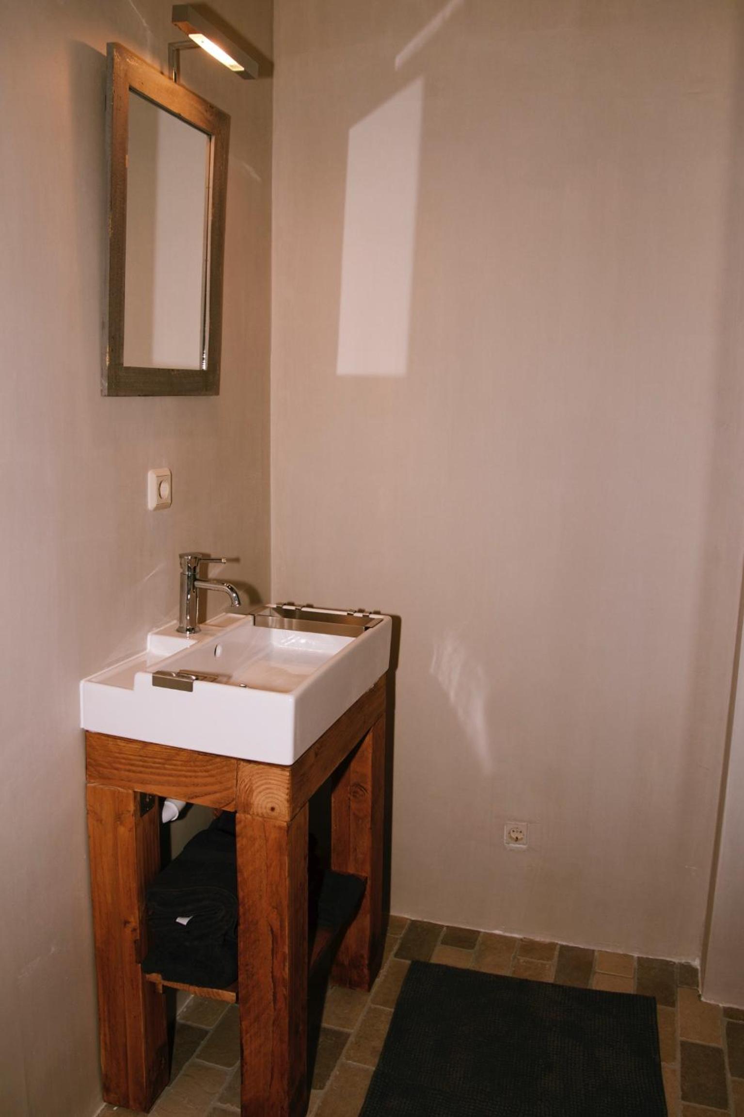 Studio with Terrace photo 3