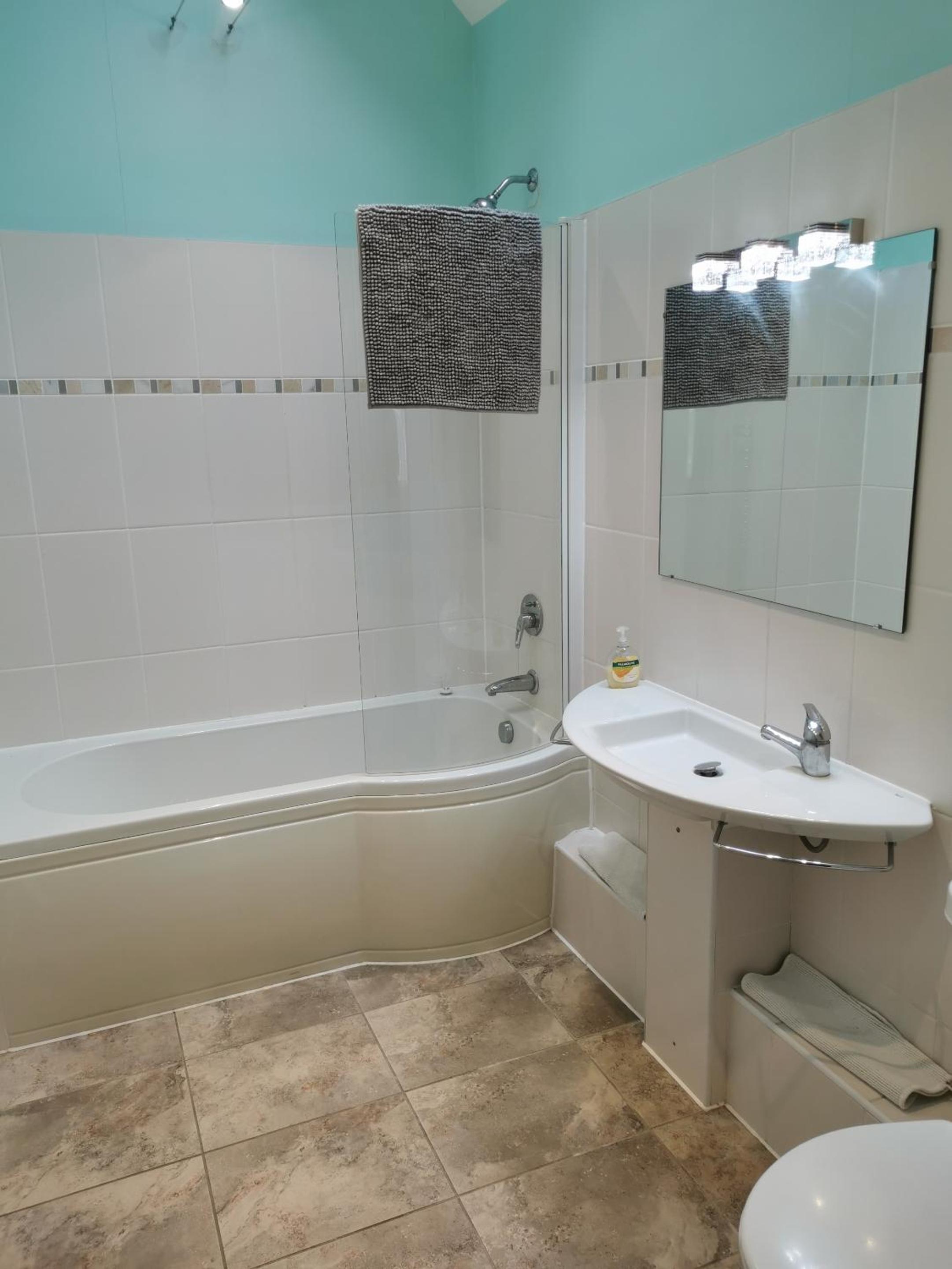 Standard Triple Room photo 2