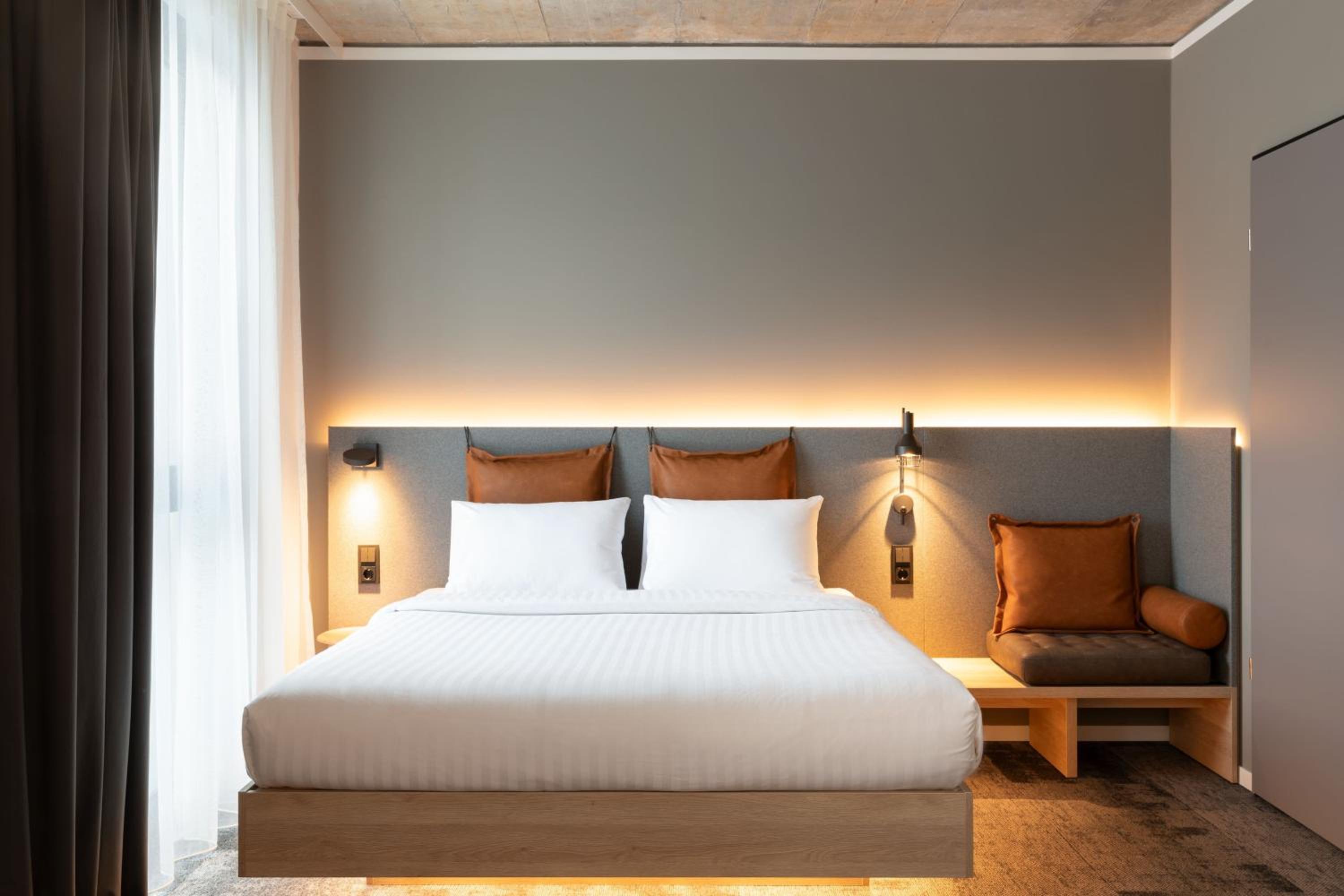 Moxy Triple Room