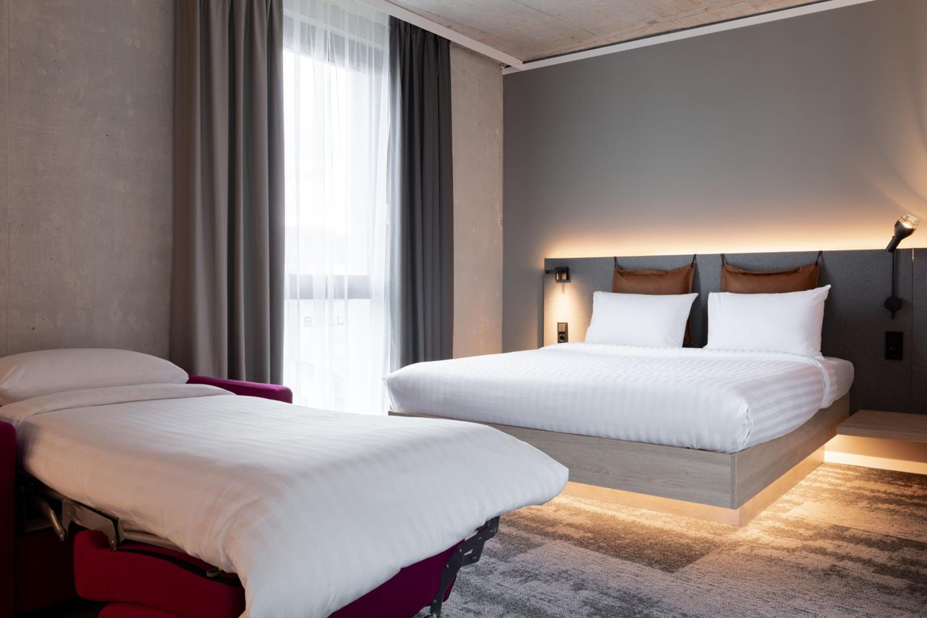Moxy Triple Room