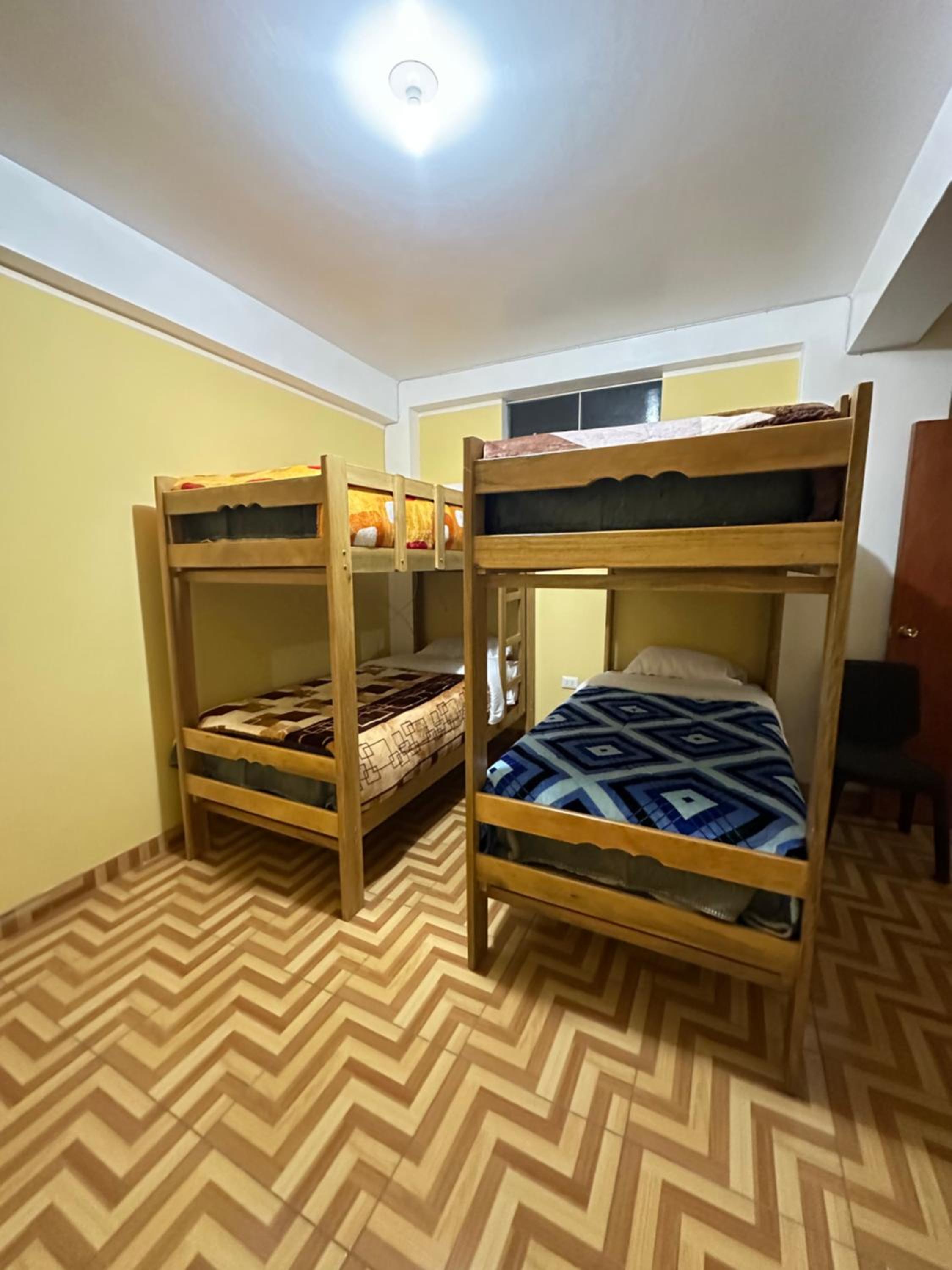 6-Bed Mixed Dormitory Room photo 1