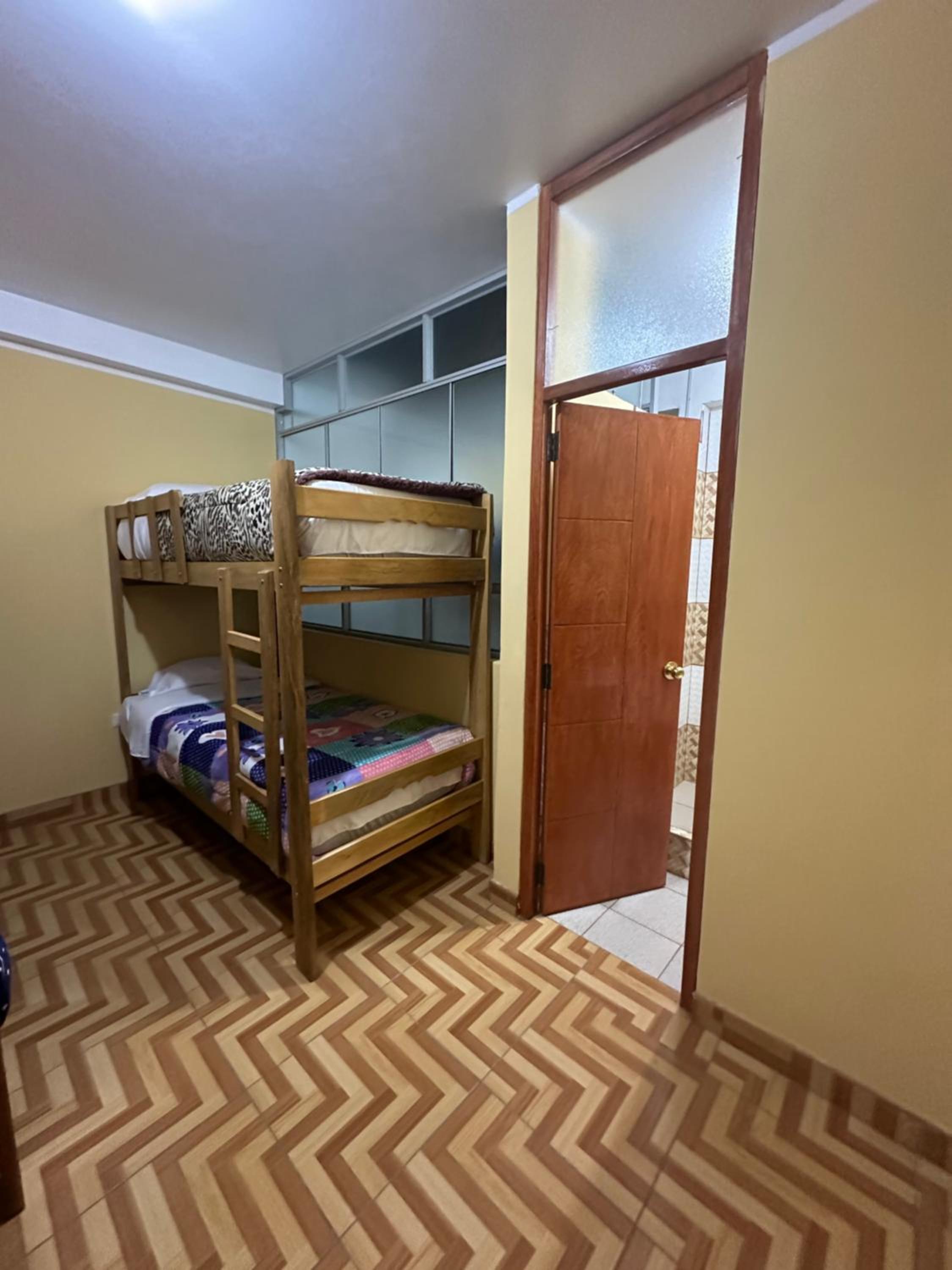4-Bed Female Dormitory Room photo 2