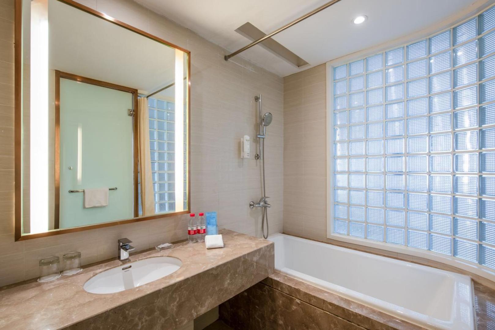 King Suite photo 2