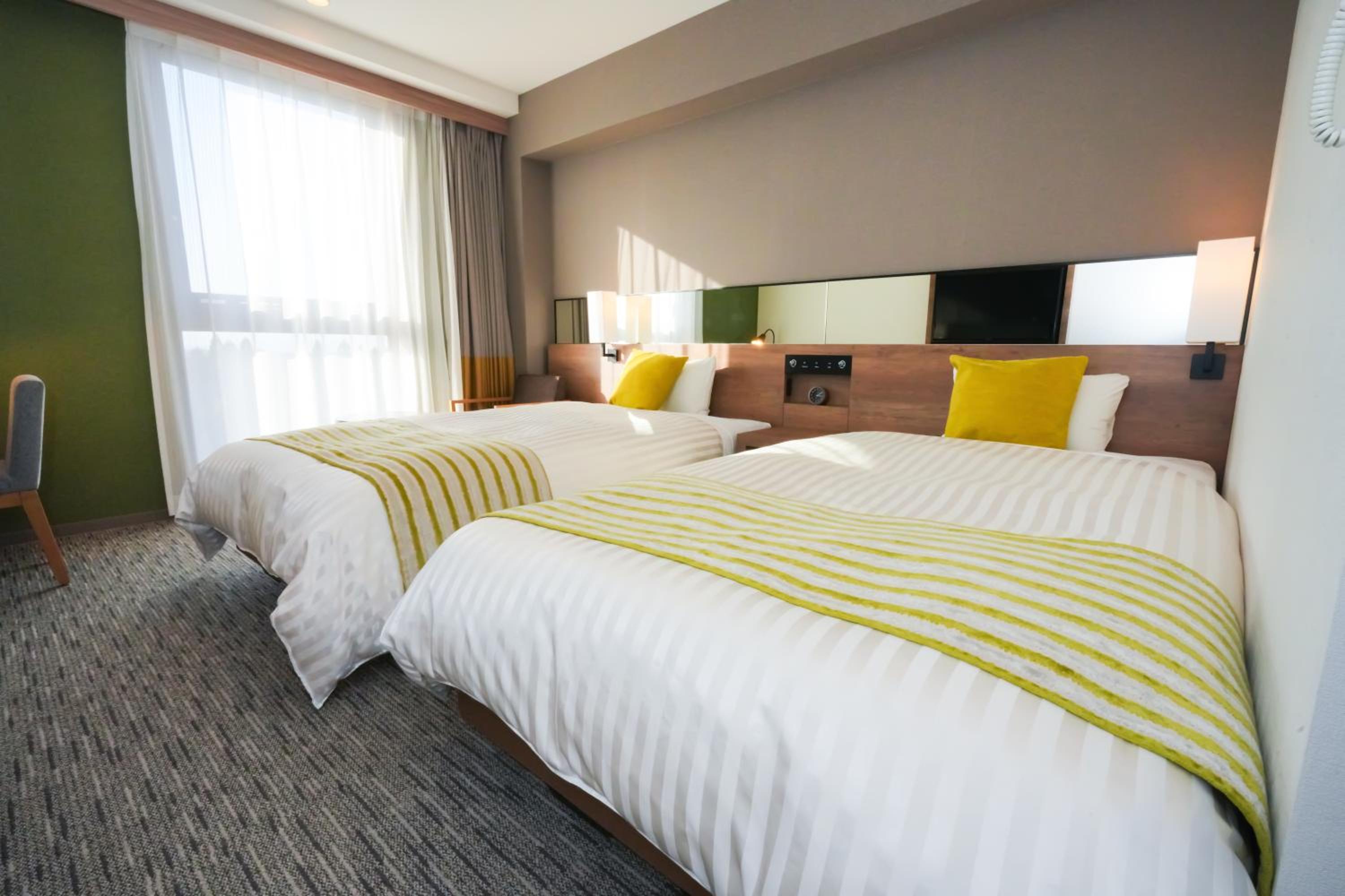 Twin Room - Non-Smoking photo 1