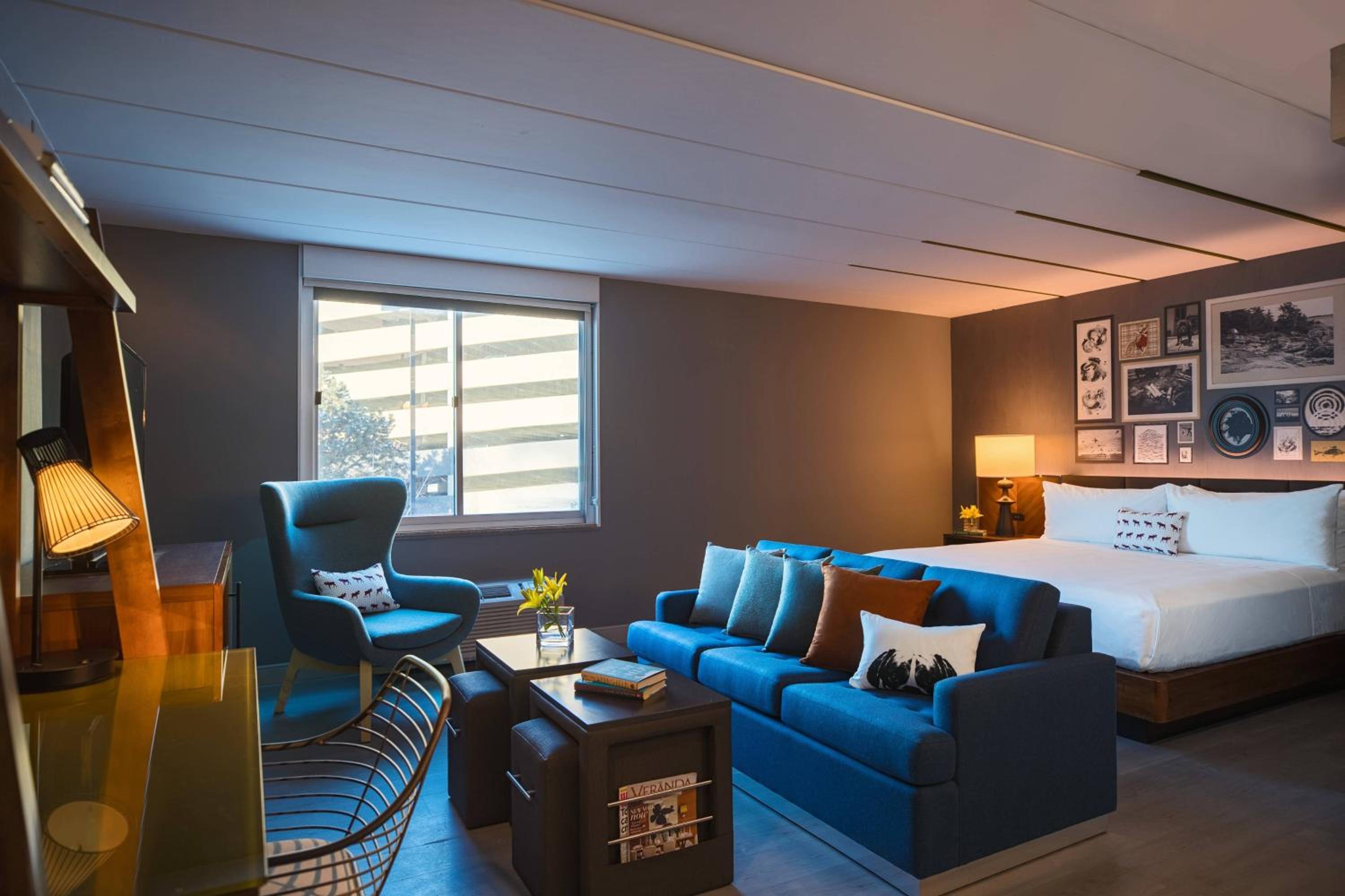 King Suite - Lounge Access - Photo 1