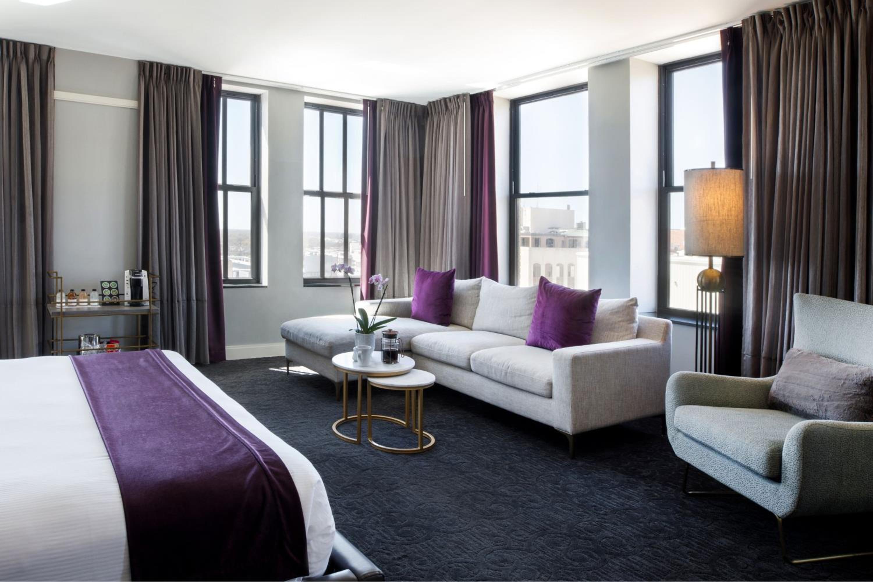 Large King Room with City View