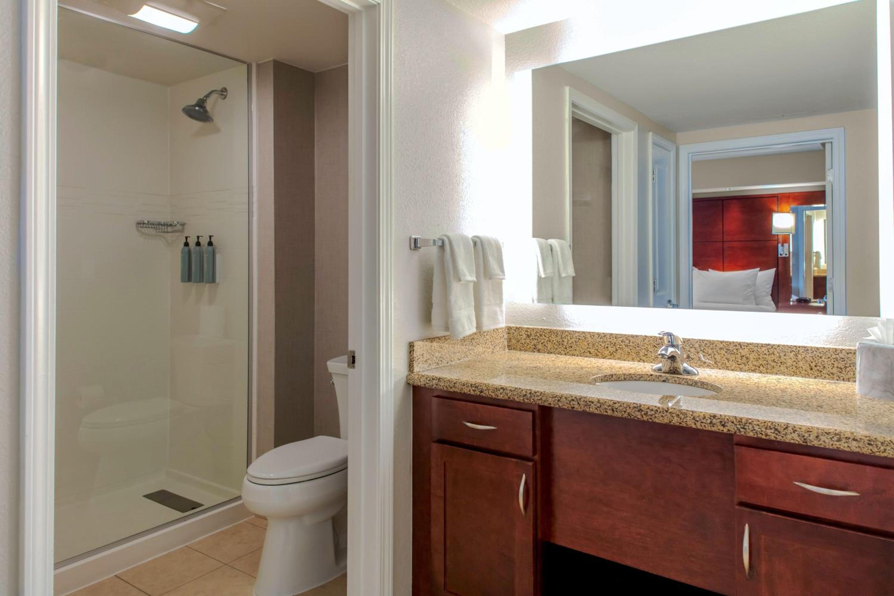 Two-Bedroom Suite with Sofa Bed - Photo 6