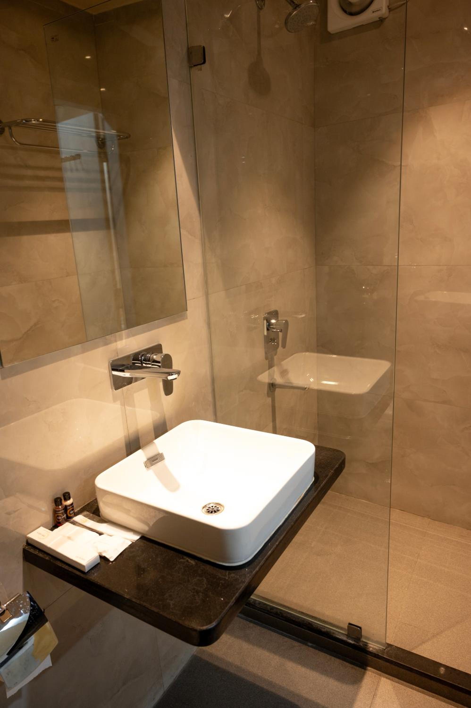 King Room - Photo 17