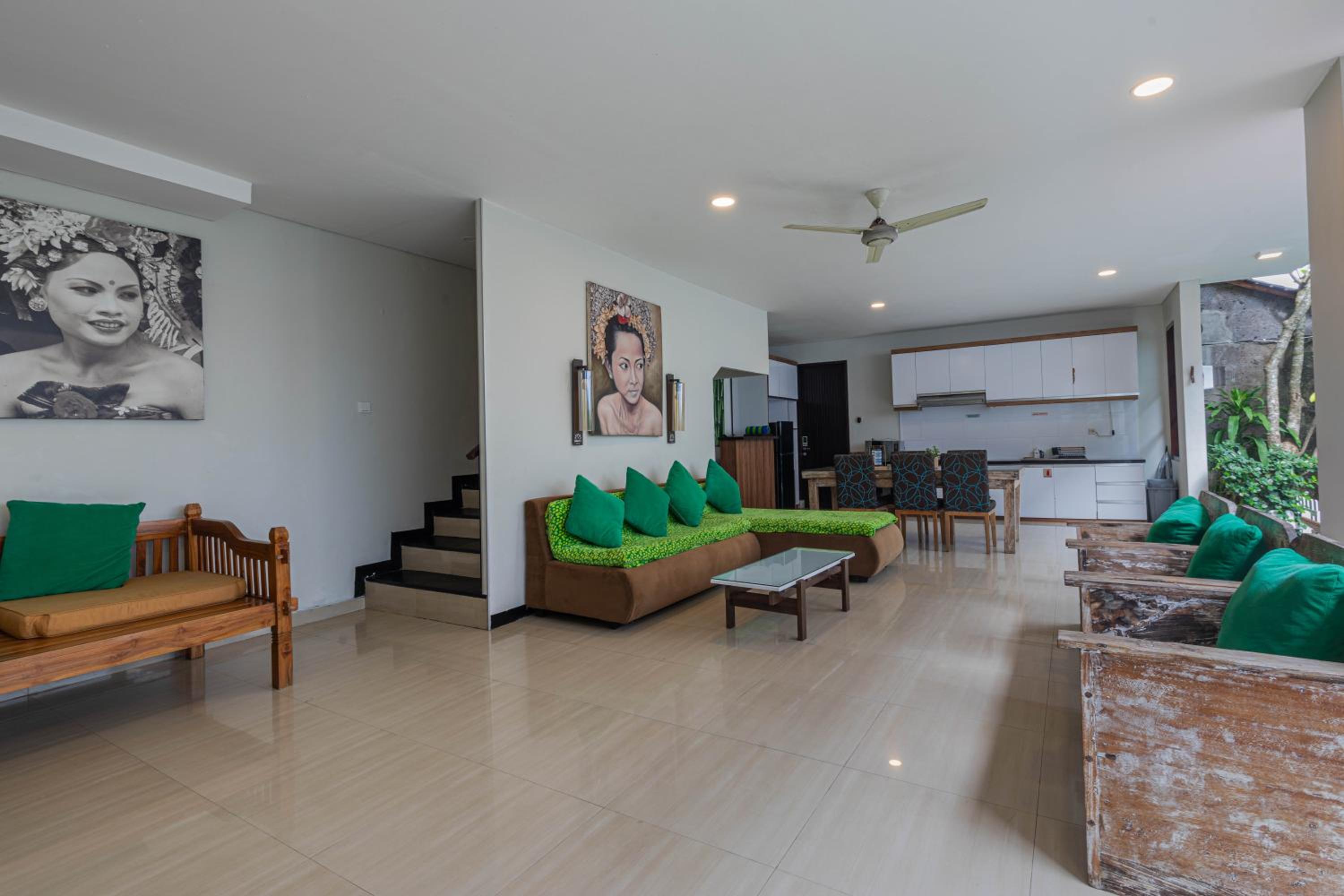 Three-Bedroom Villa Giselle - Photo 1