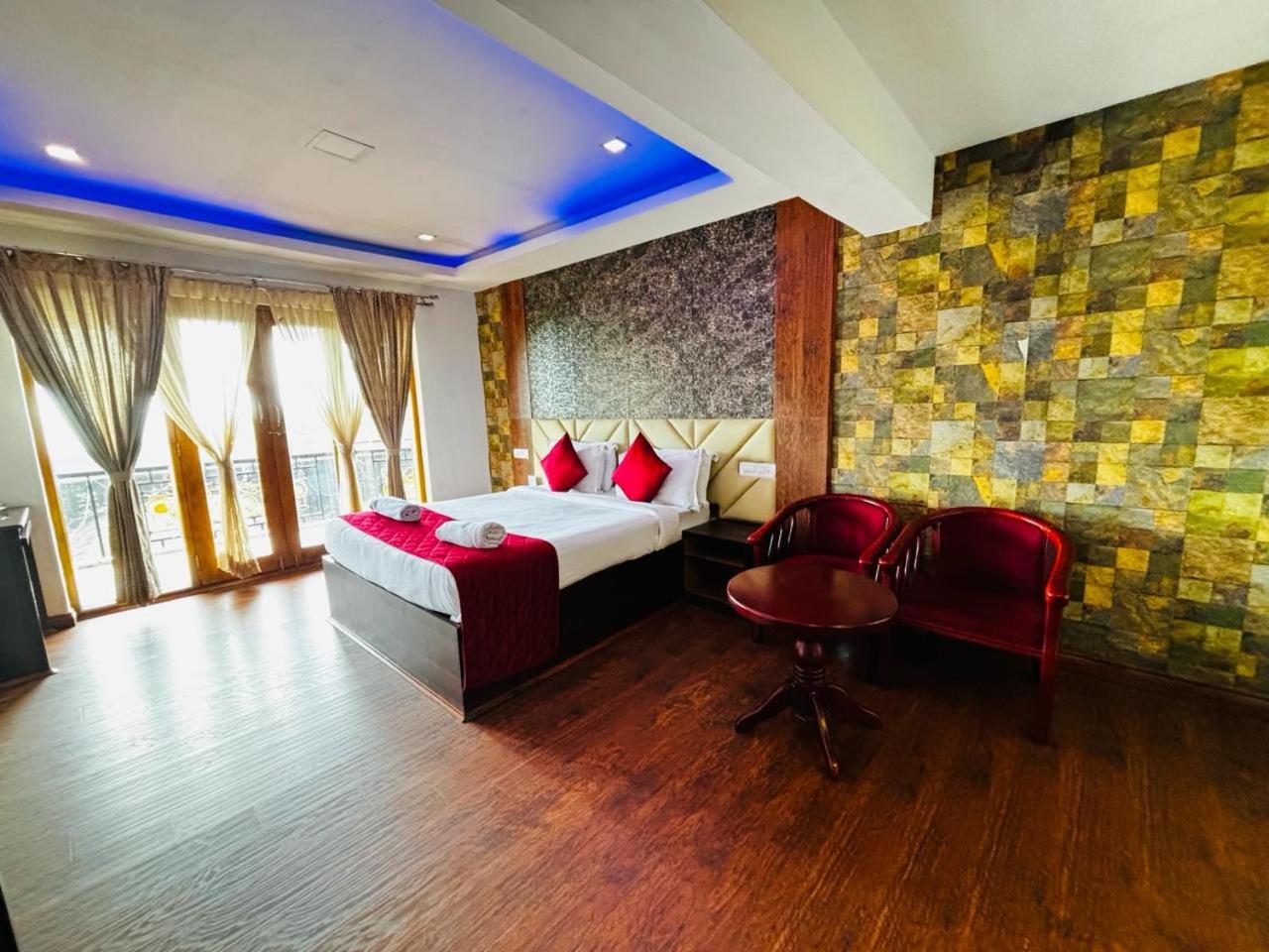Junior Suite With Mountain View