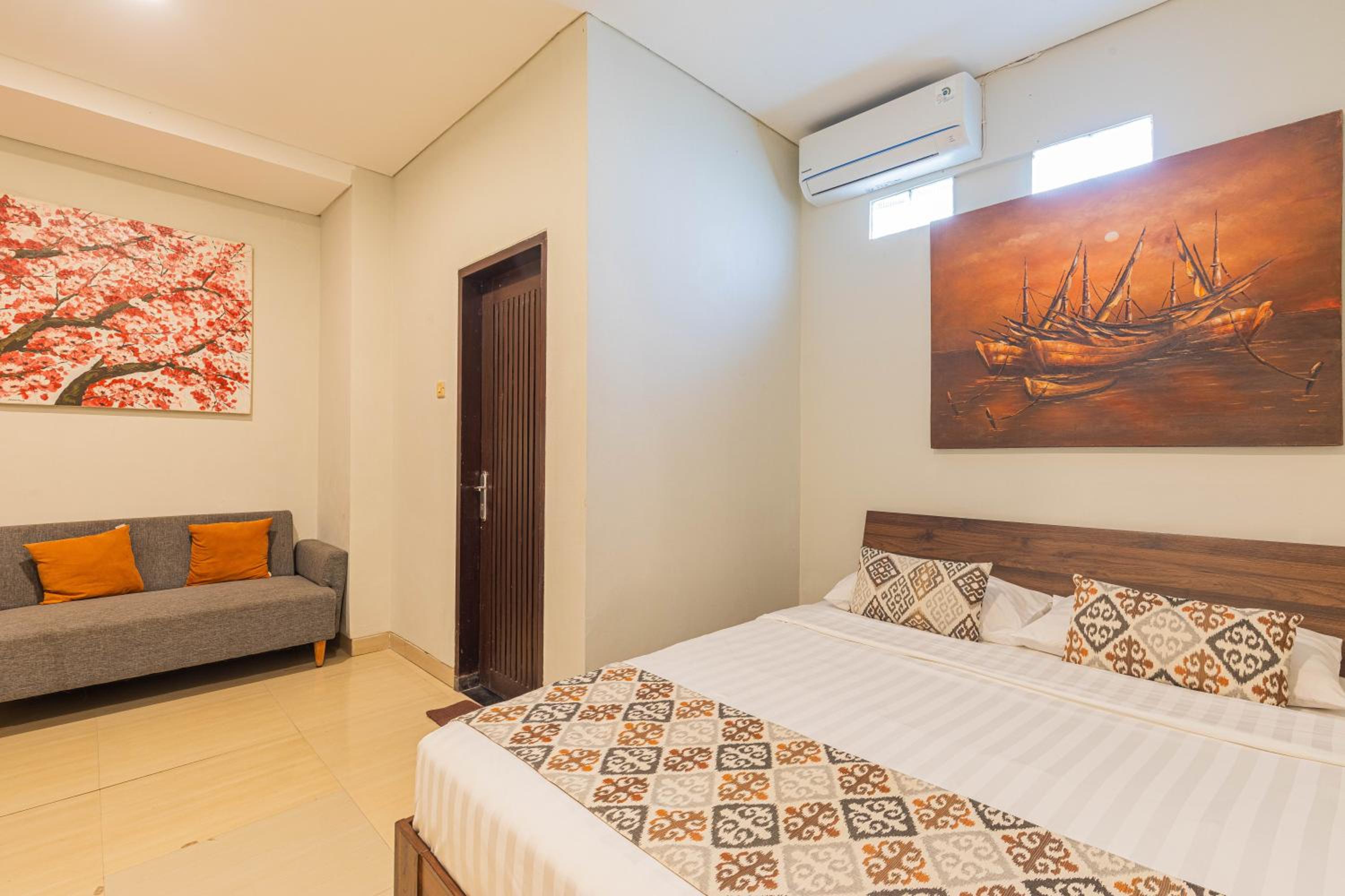 Three-Bedroom Villa Giselle - Photo 9