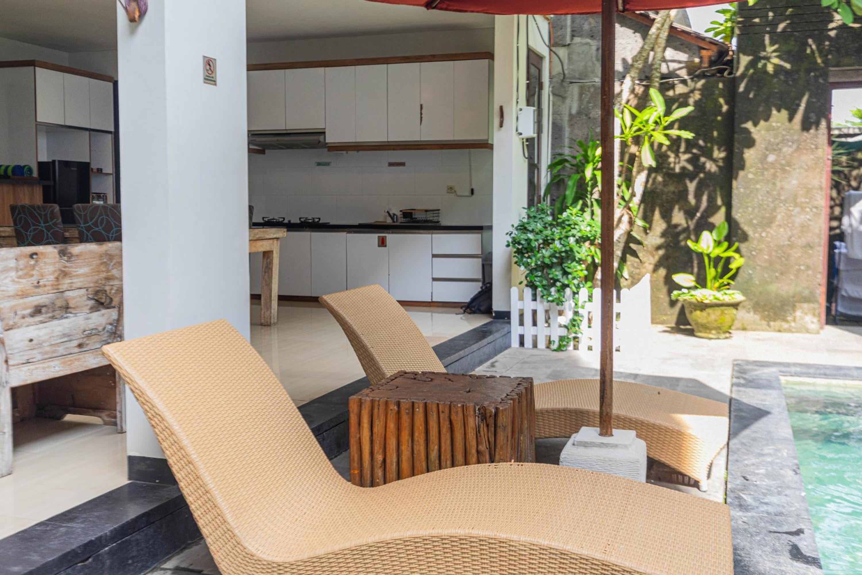 Three-Bedroom Villa Giselle - Photo 15
