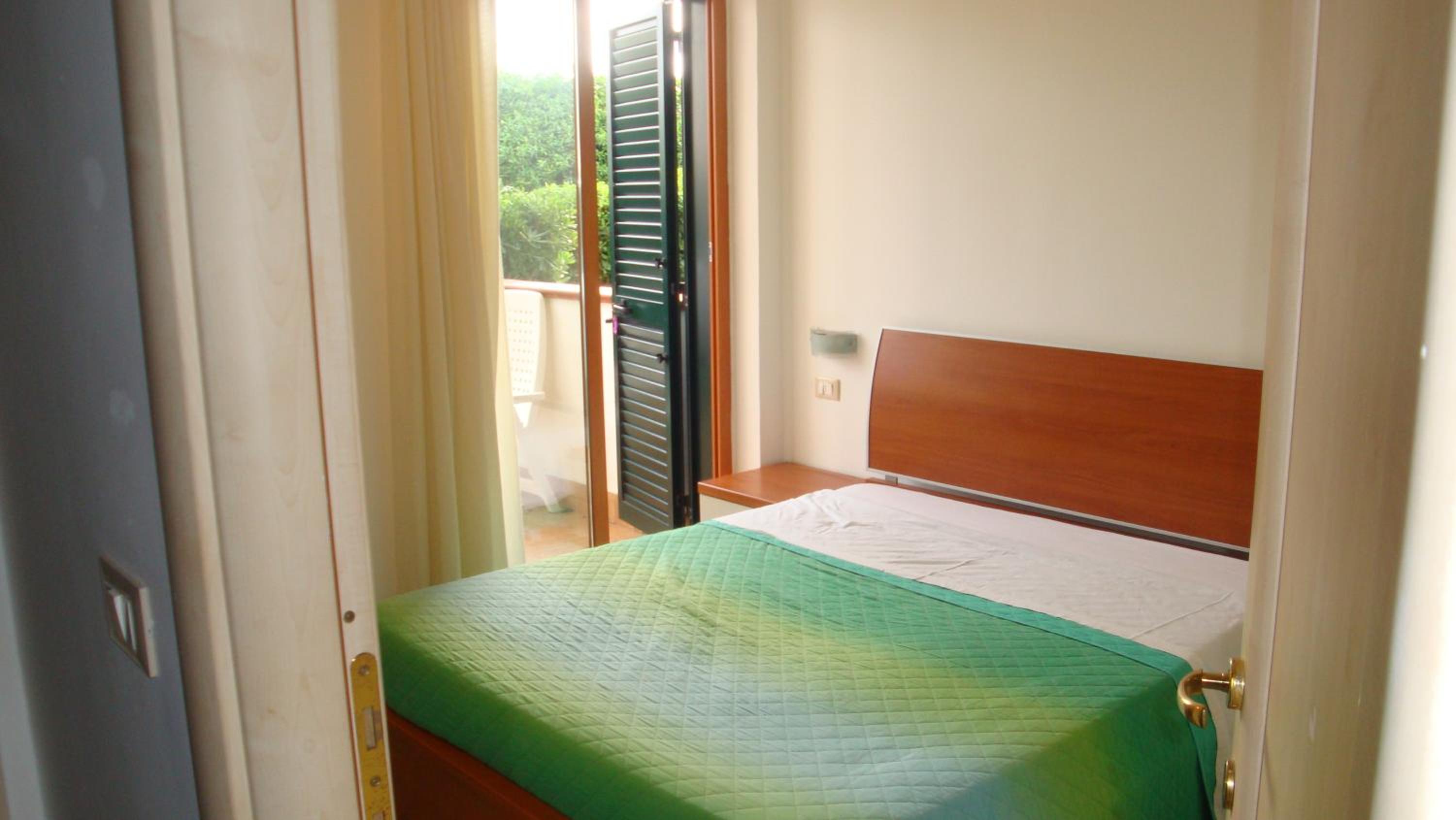 One-Bedroom Apartment (6 Adults)