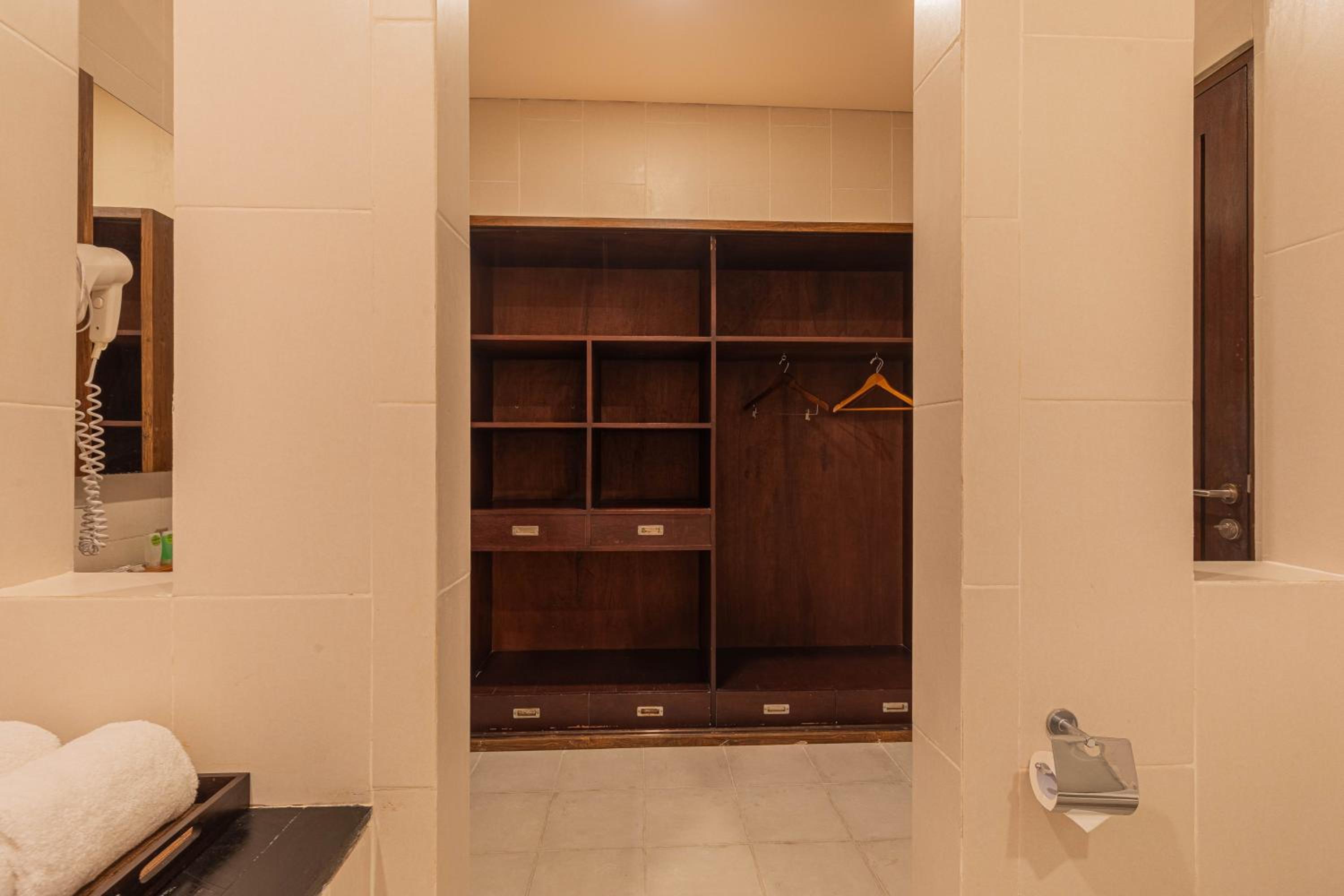 Three-Bedroom Villa Max - Photo 48