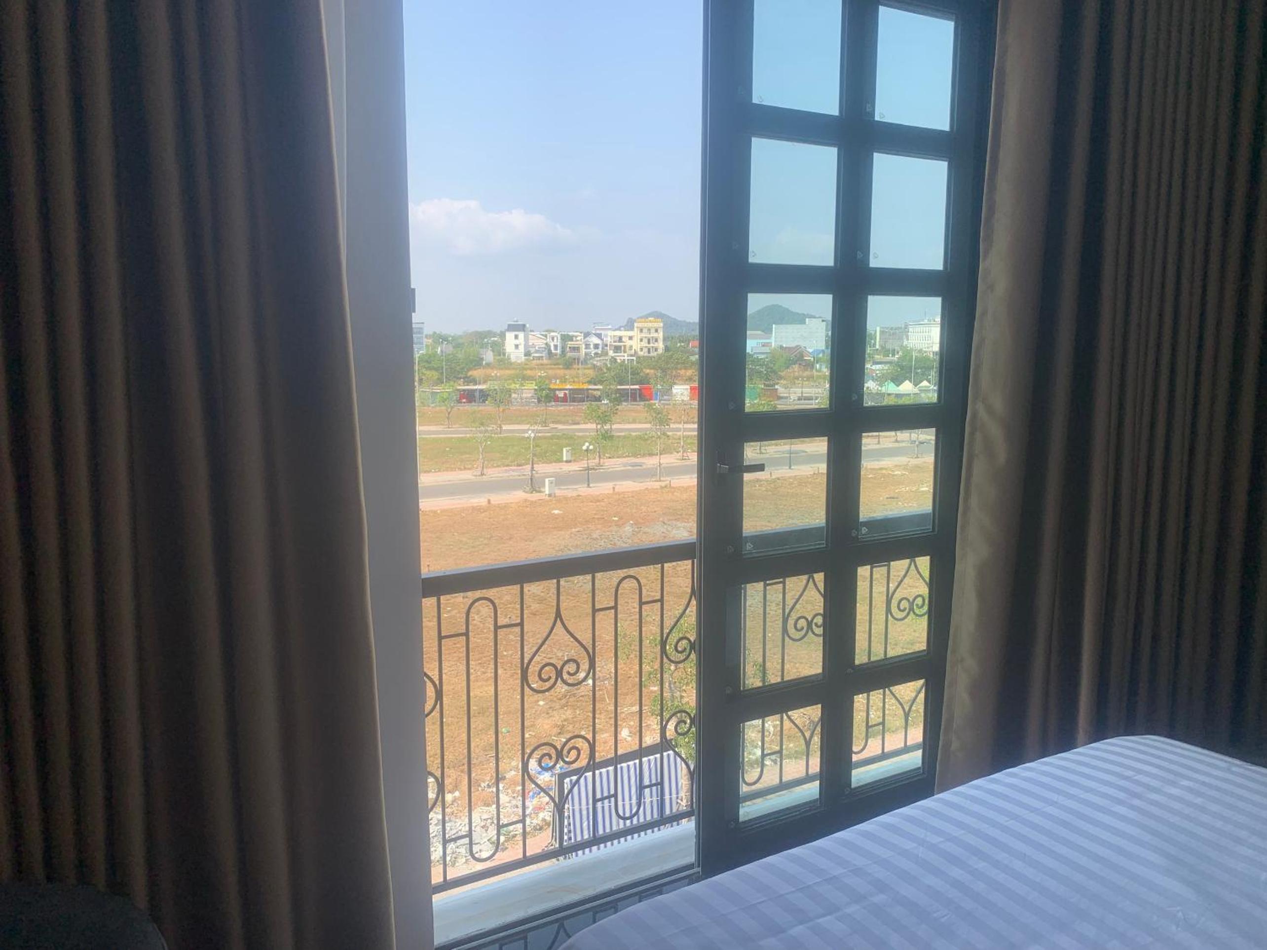 King Room with Mountain View - Photo 8