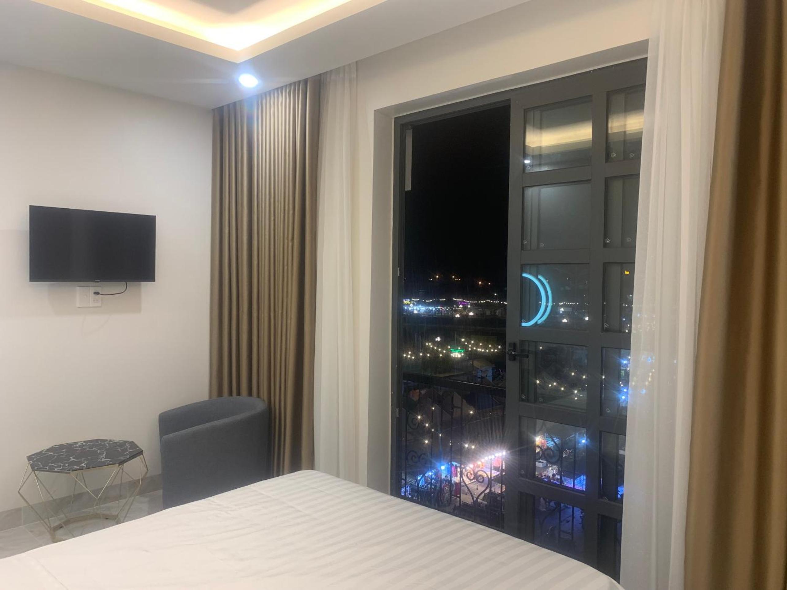 King Room with Mountain View - Photo 1