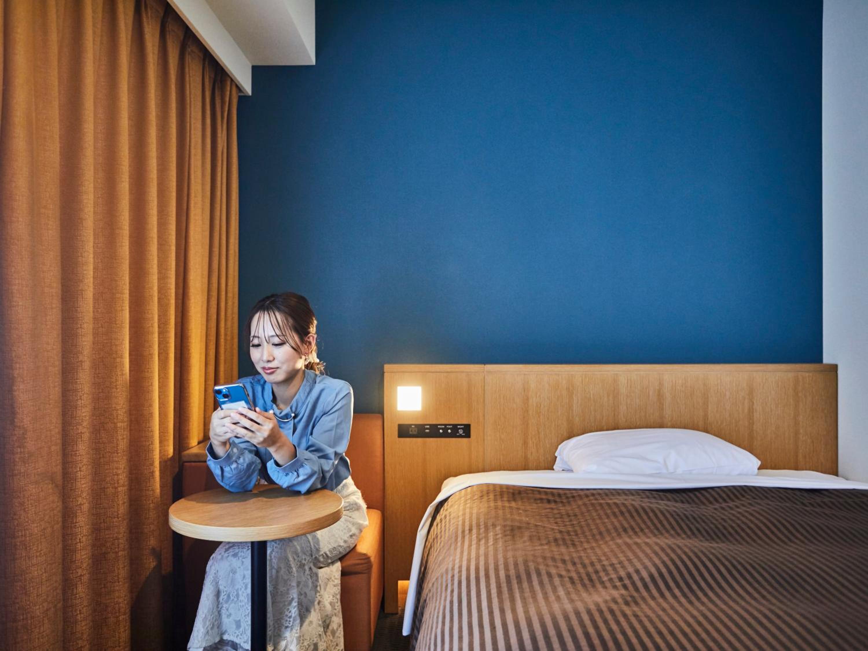 Single Room - Smoking	 photo 2