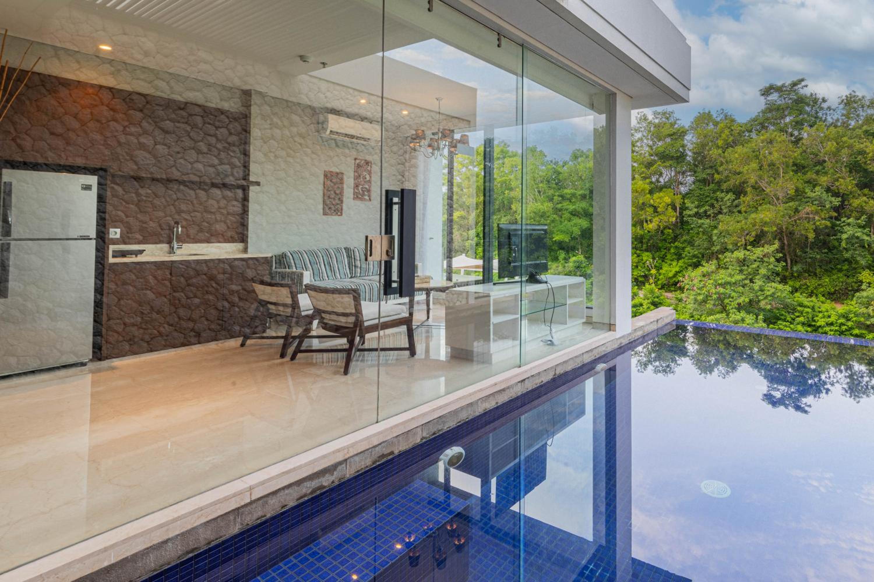 Three-Bedroom Villa - Photo 1