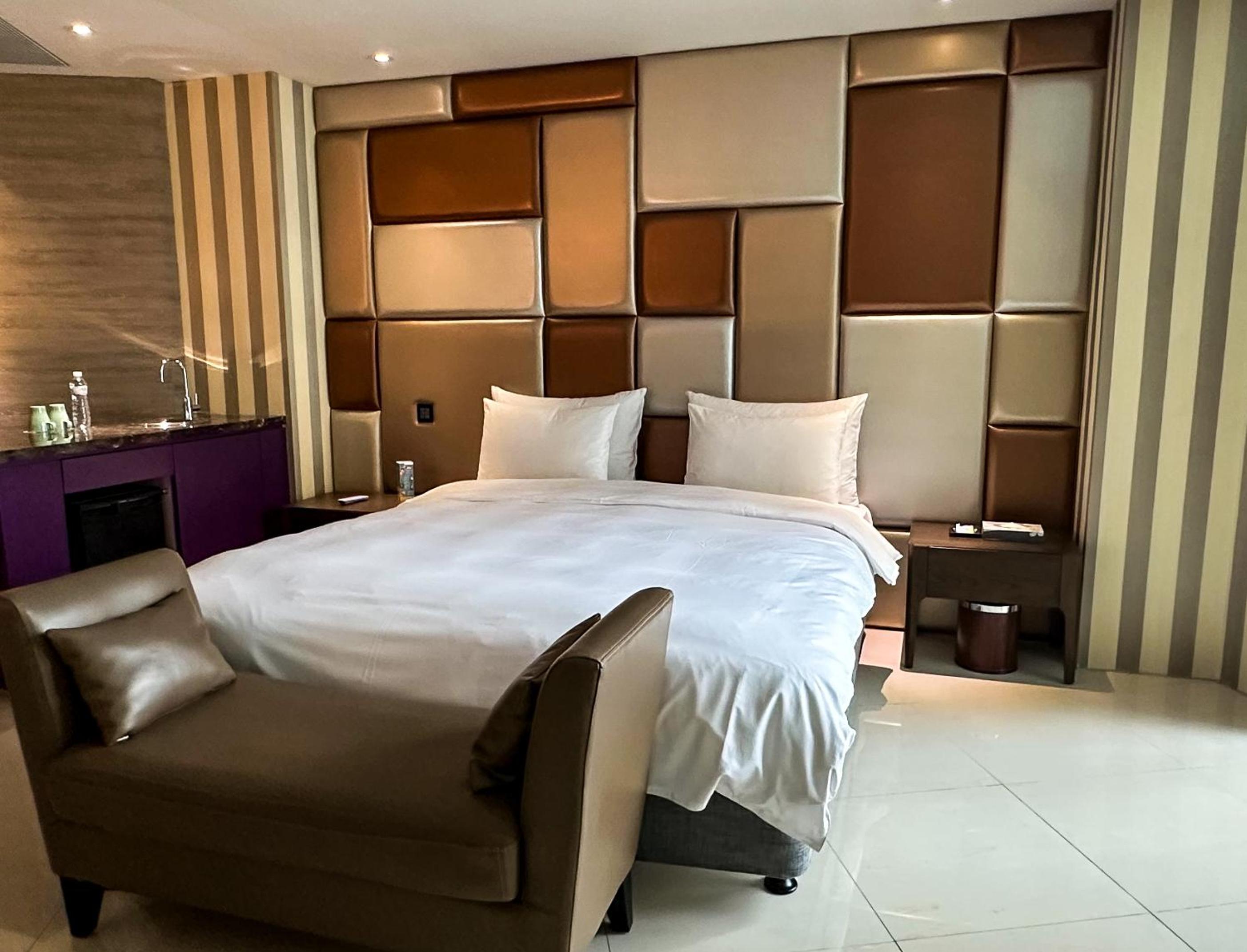 Presidentail Suite photo 2