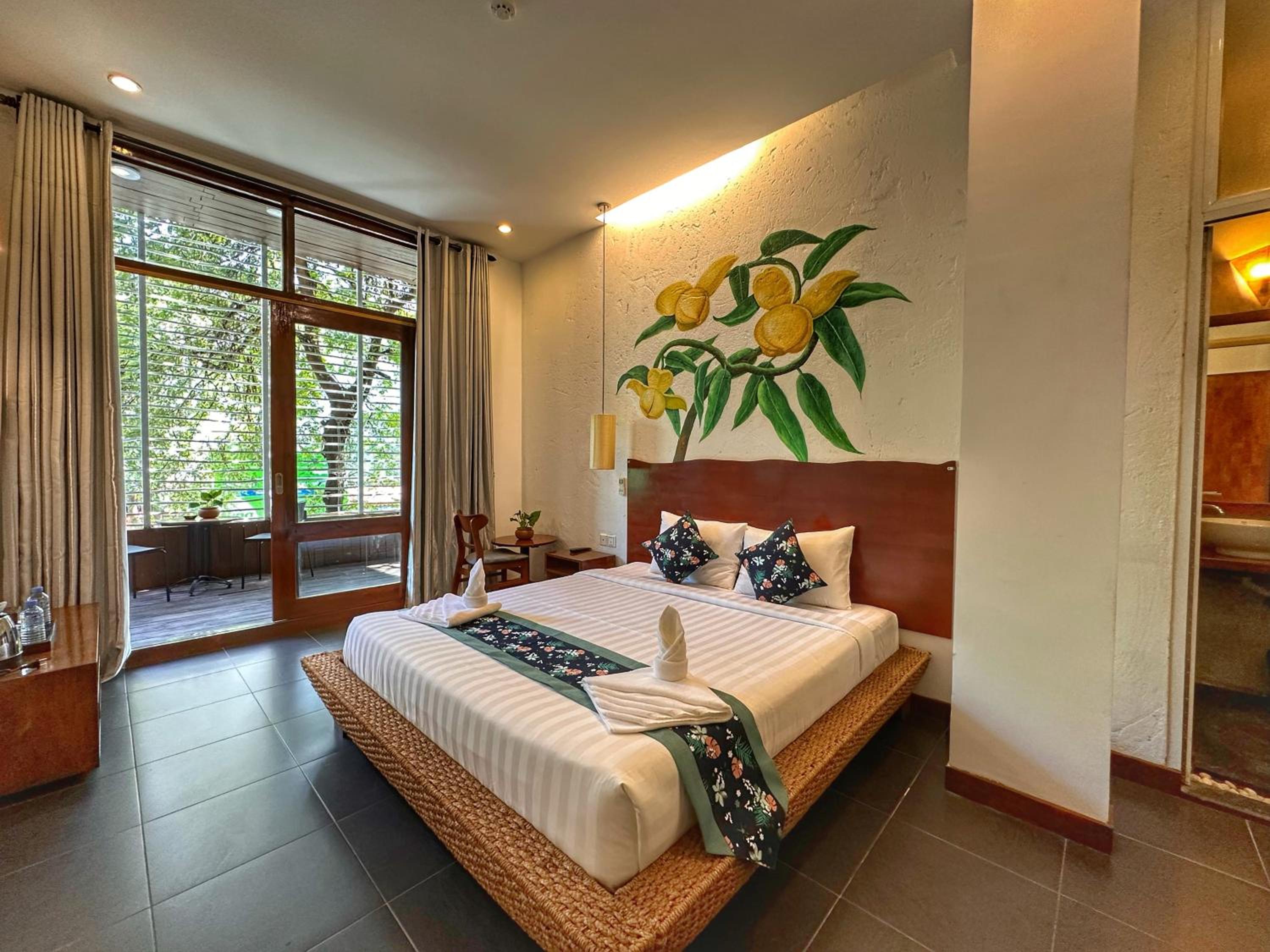 Deluxe Double Room with Balcony photo 1