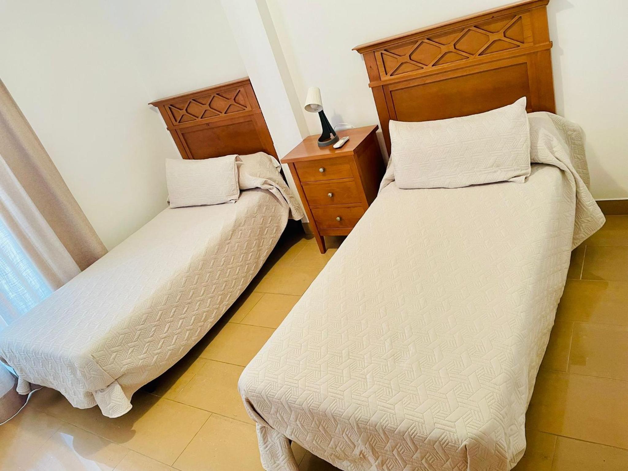 Twin Room with Private Bathroom photo 2