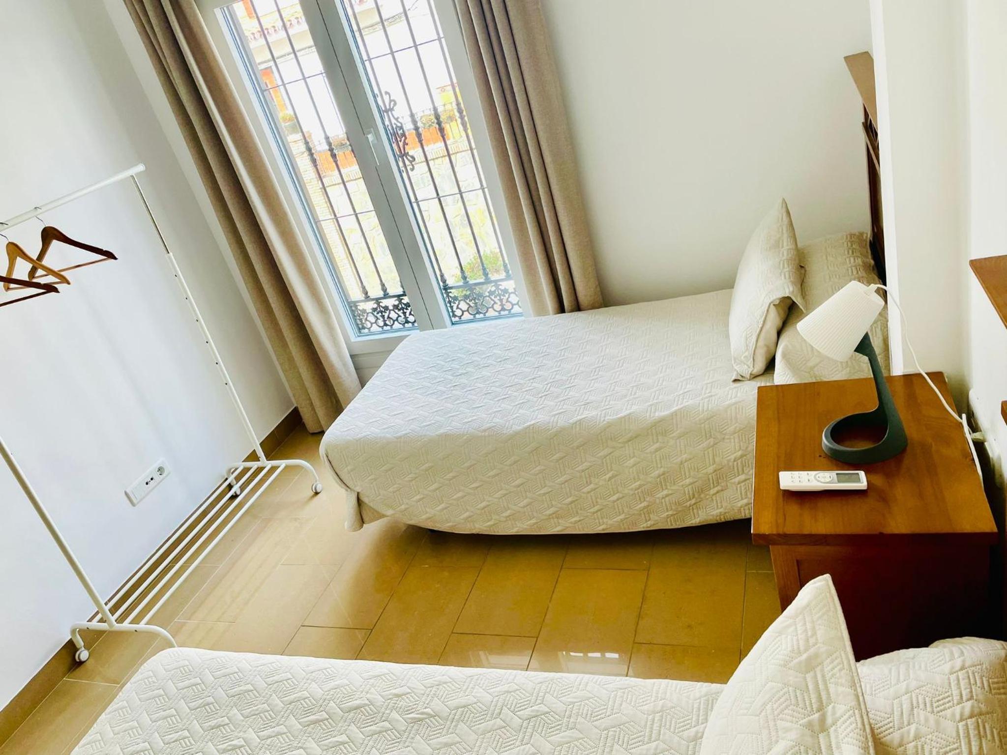 Habitación Doble con Baño Privado