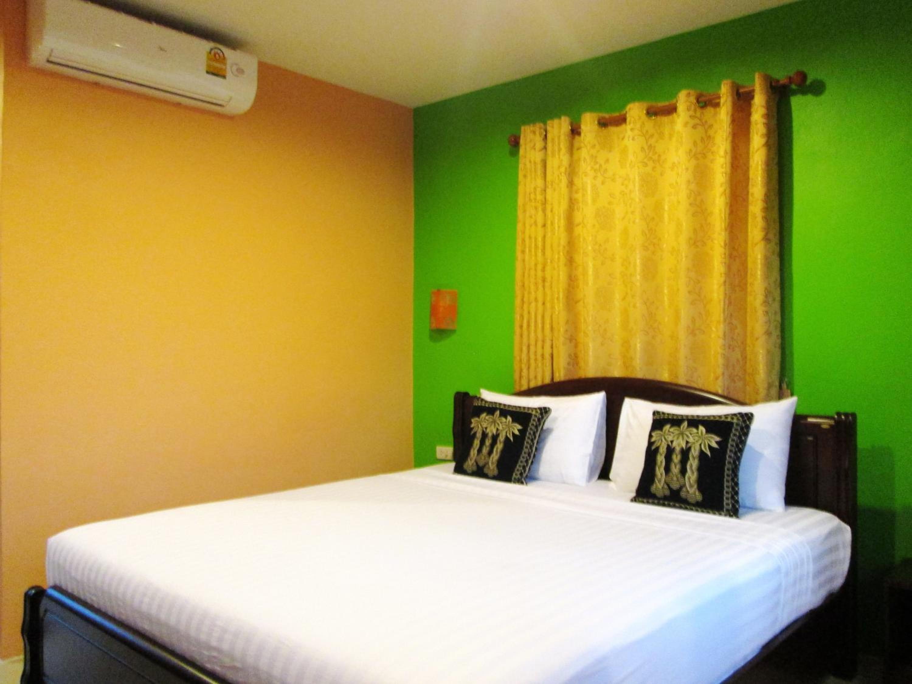 Standard Double Room with Balcony - Photo 3