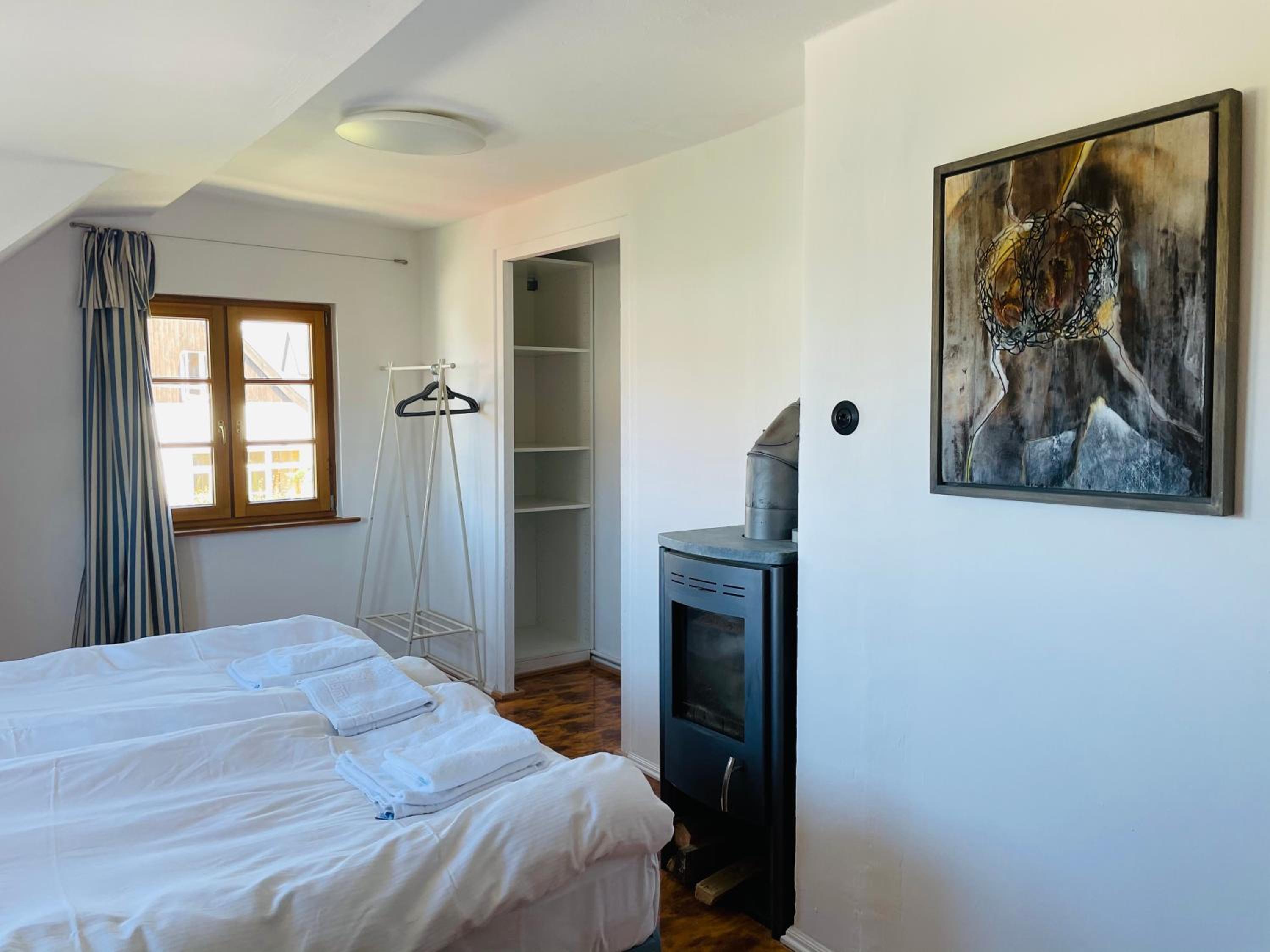 One-Bedroom House photo 1