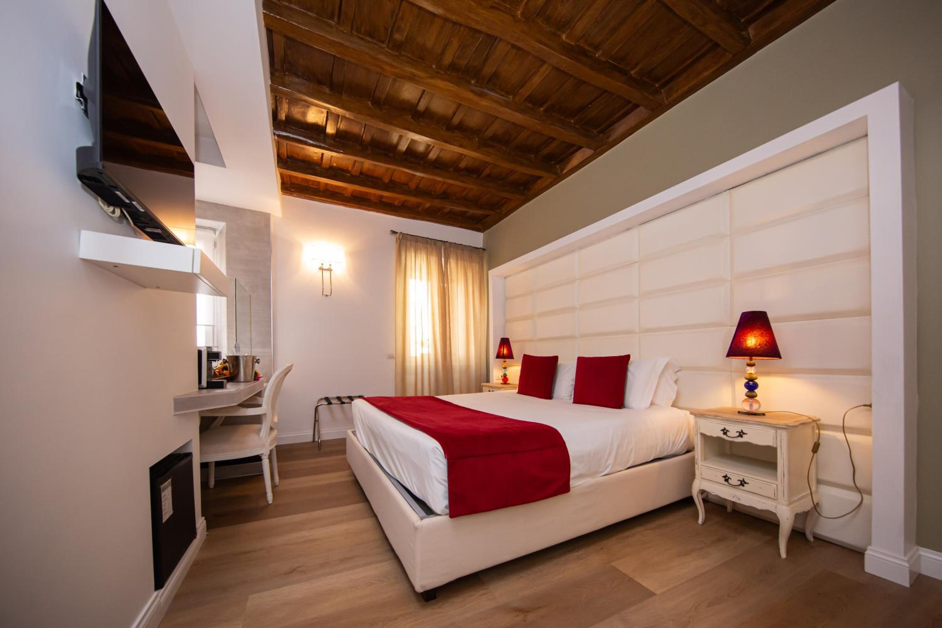 Deluxe Double Room with Spa Bath  photo 1