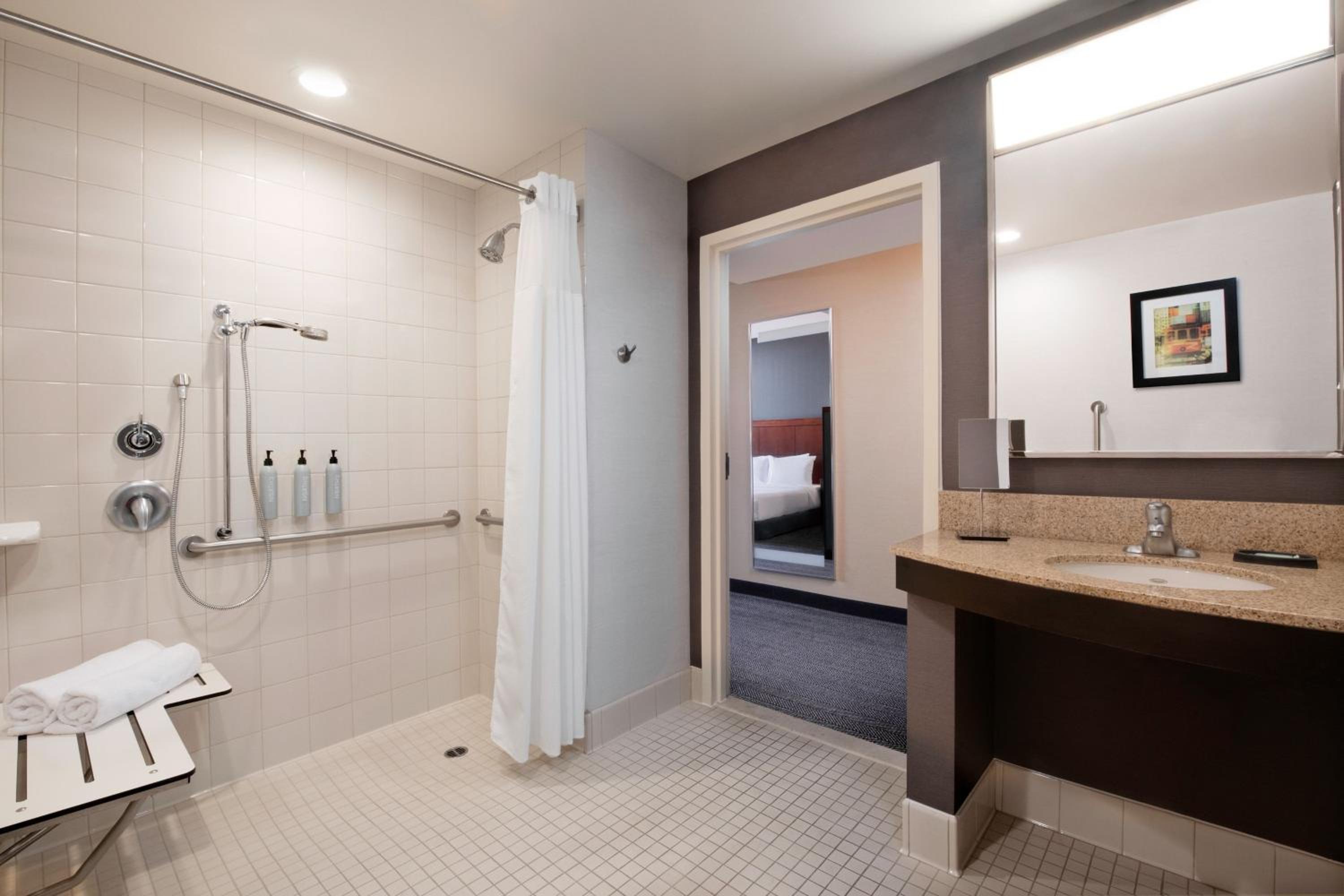 Standard King Room with Sofa Bed - Hearing Accessible