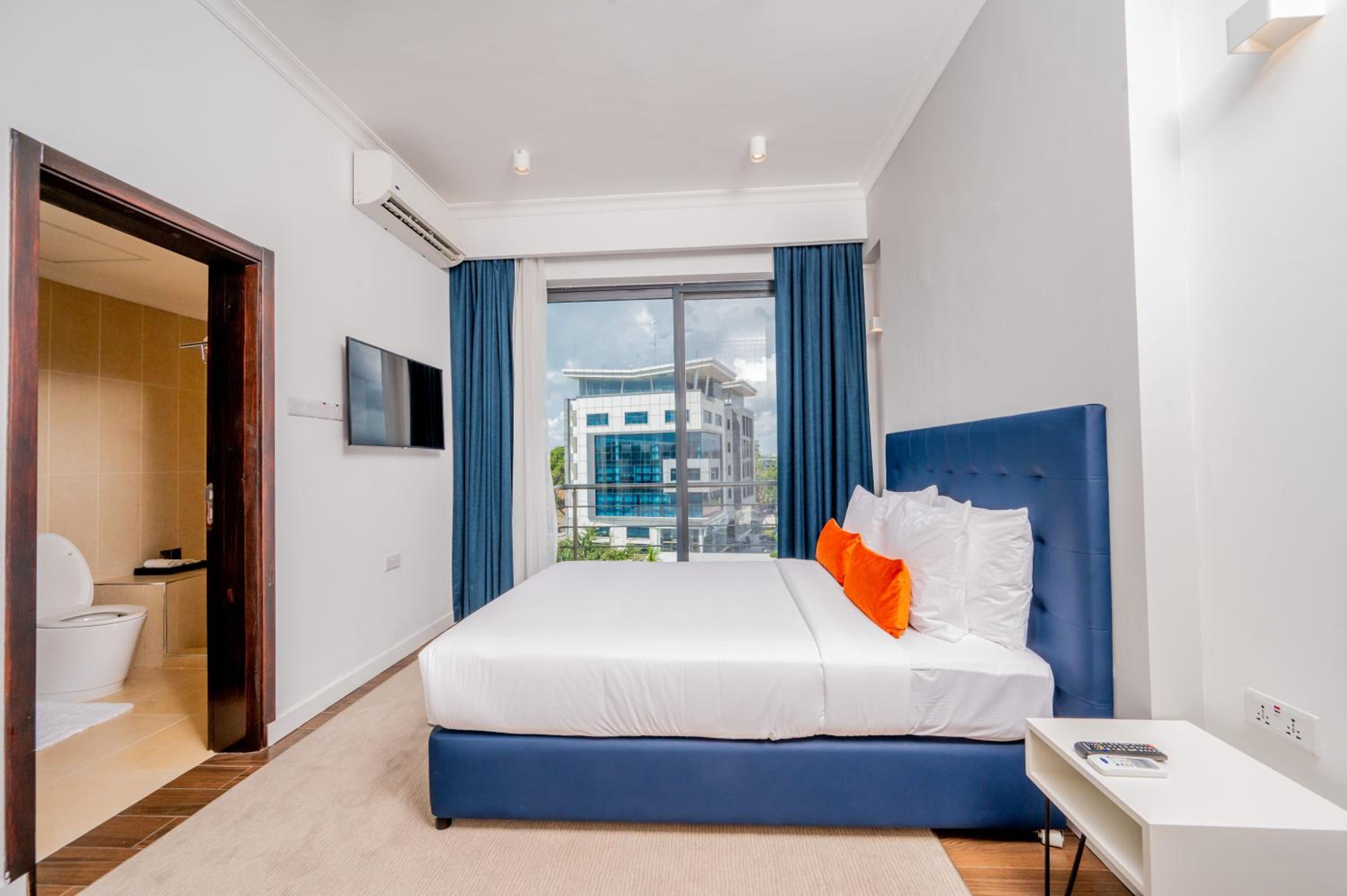 One Bedroom Executive Suite - Photo 9