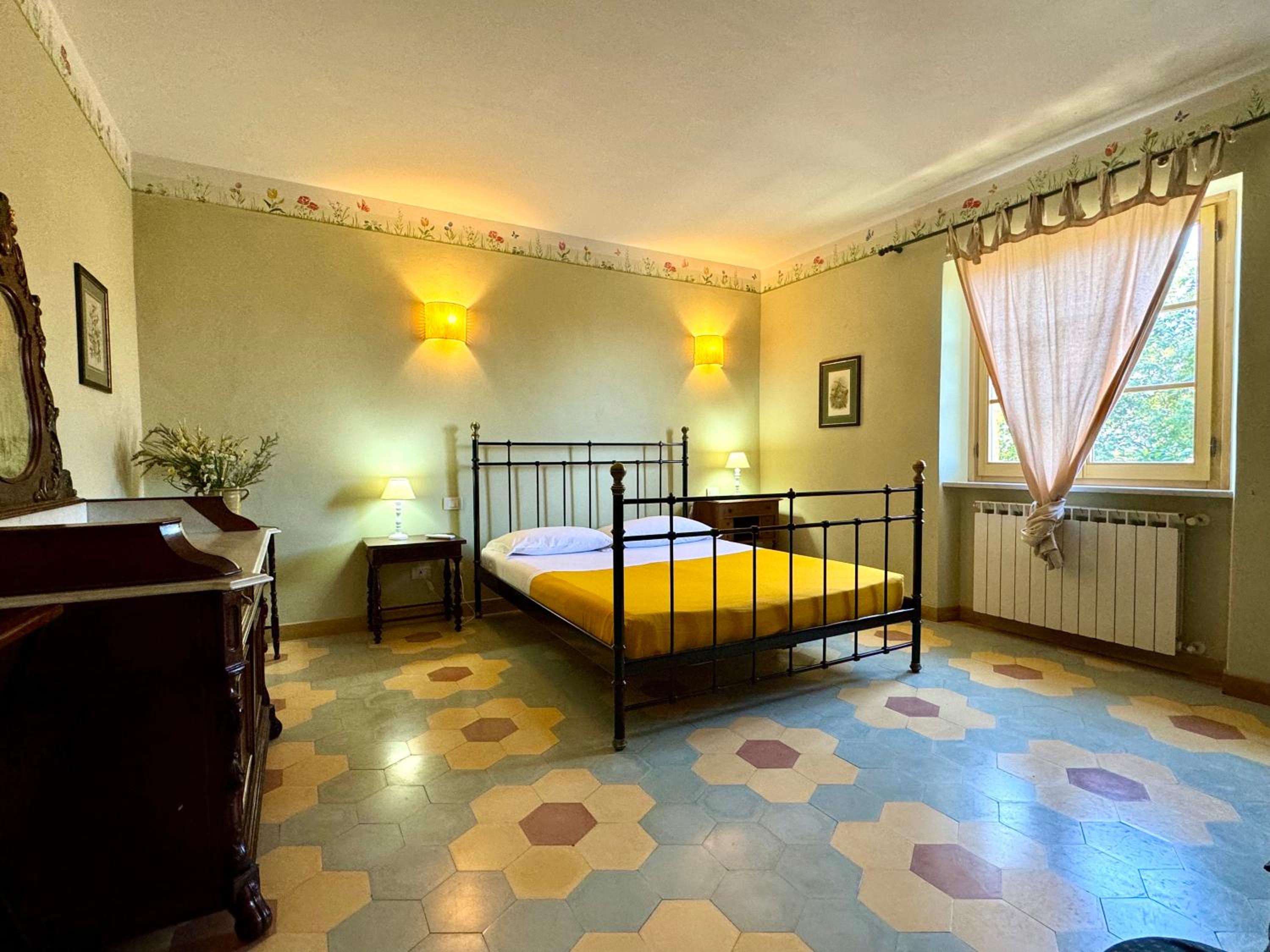 One-Bedroom House photo 1