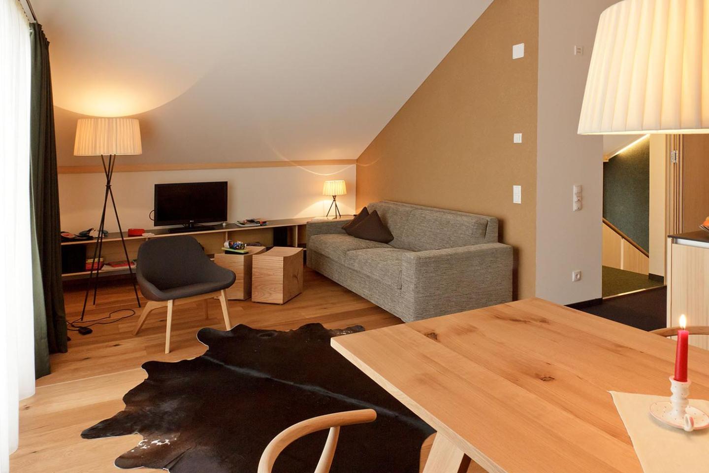 Two-Bedroom Apartment - Photo 4
