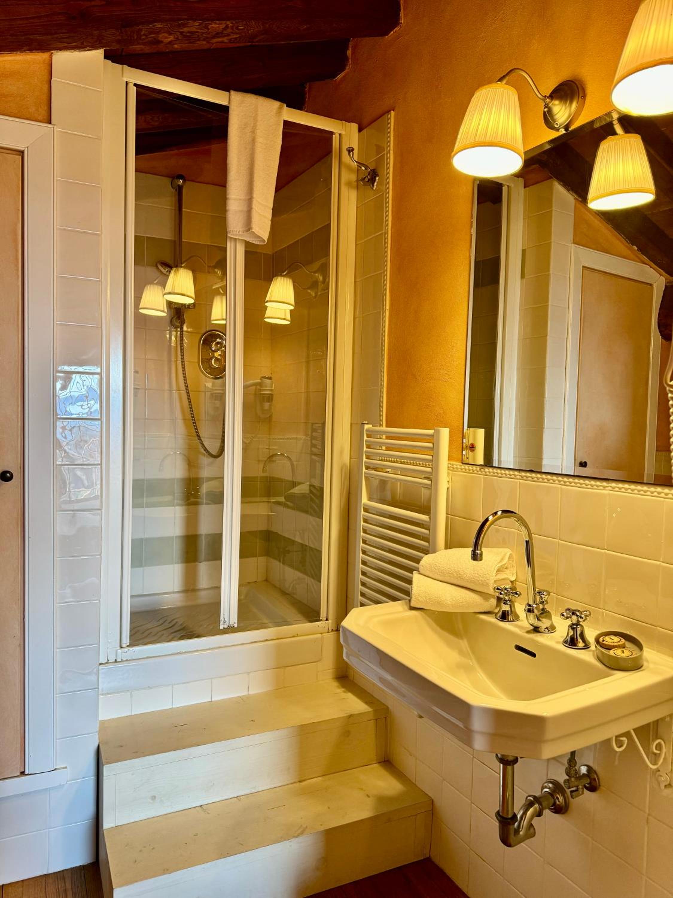 Two-Bedroom Townhouse photo 2