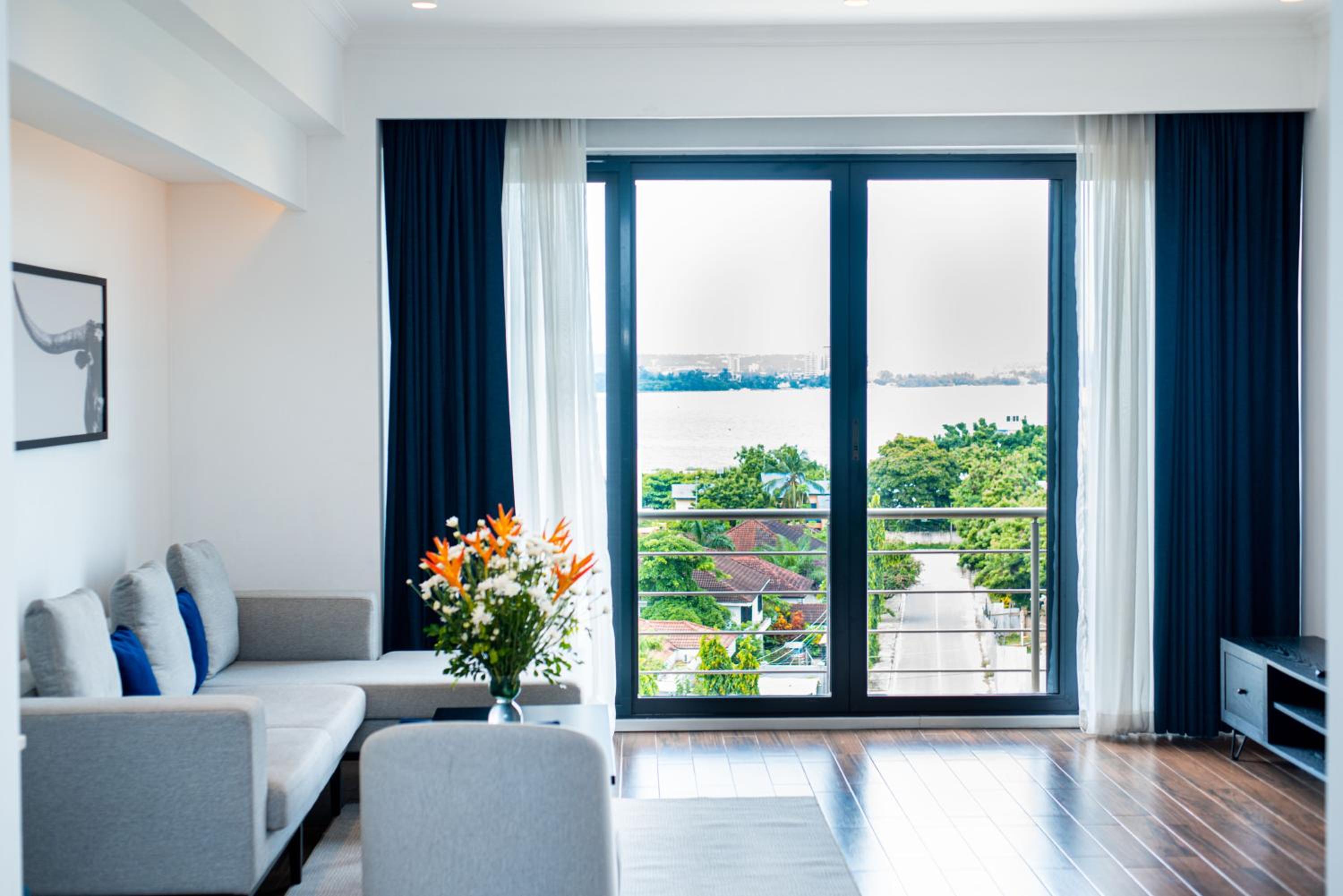 Luxury Ocean Suite - Photo 5