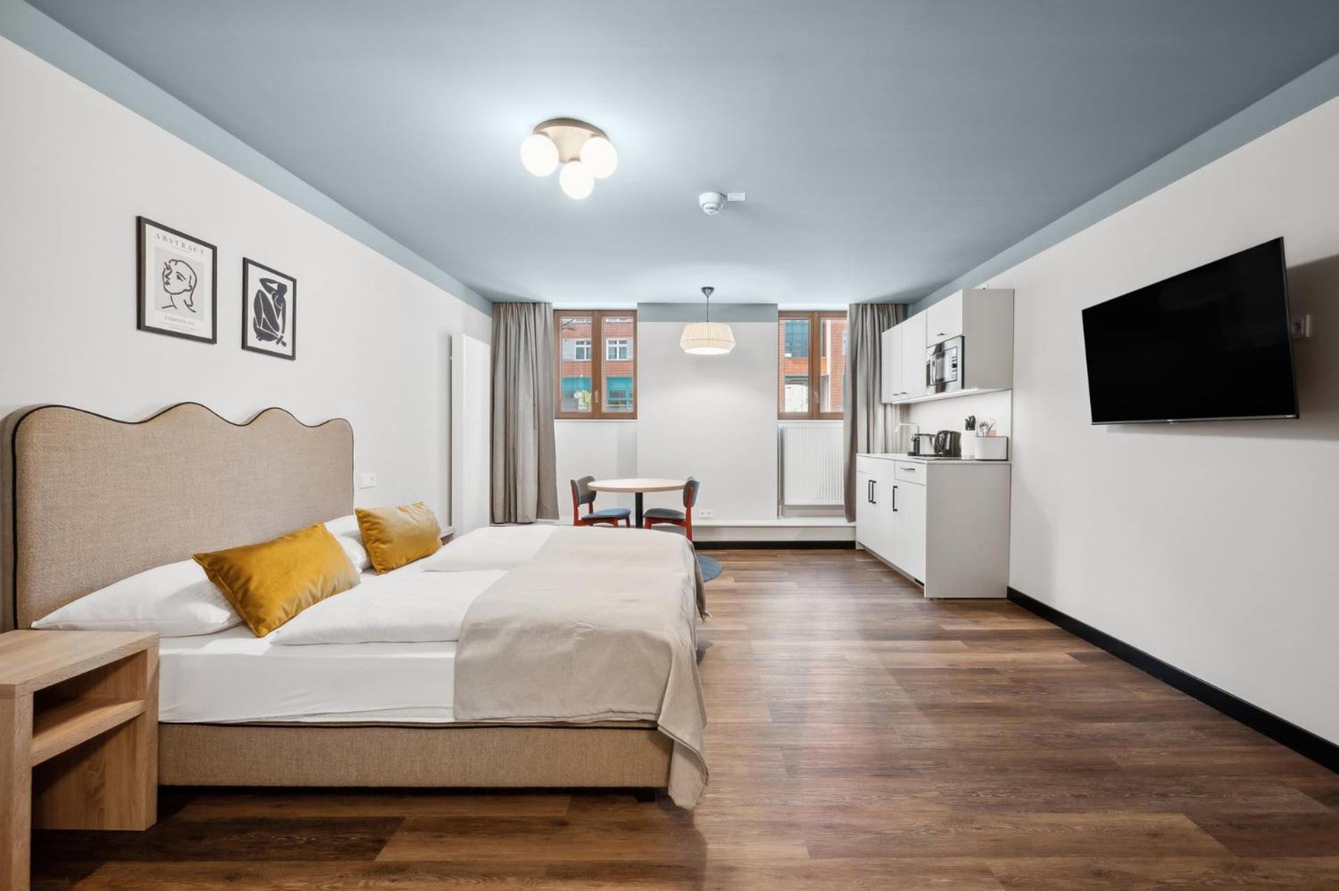 Comfort Room (Basement)