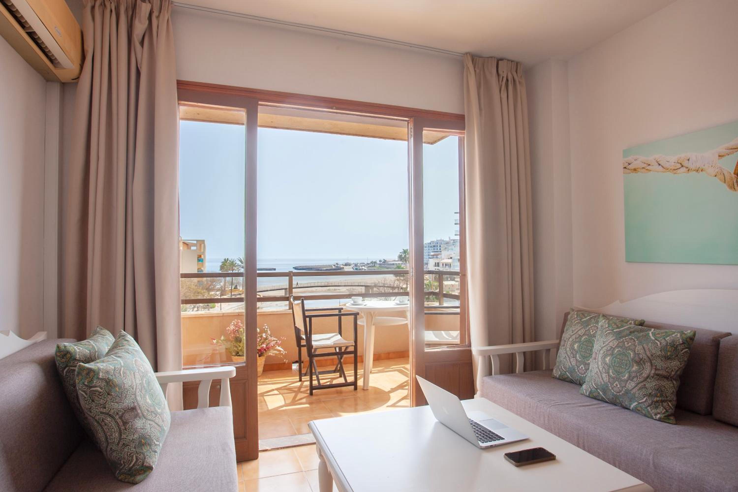 One-Bedroom Apartment with Balcony thumbnail 6