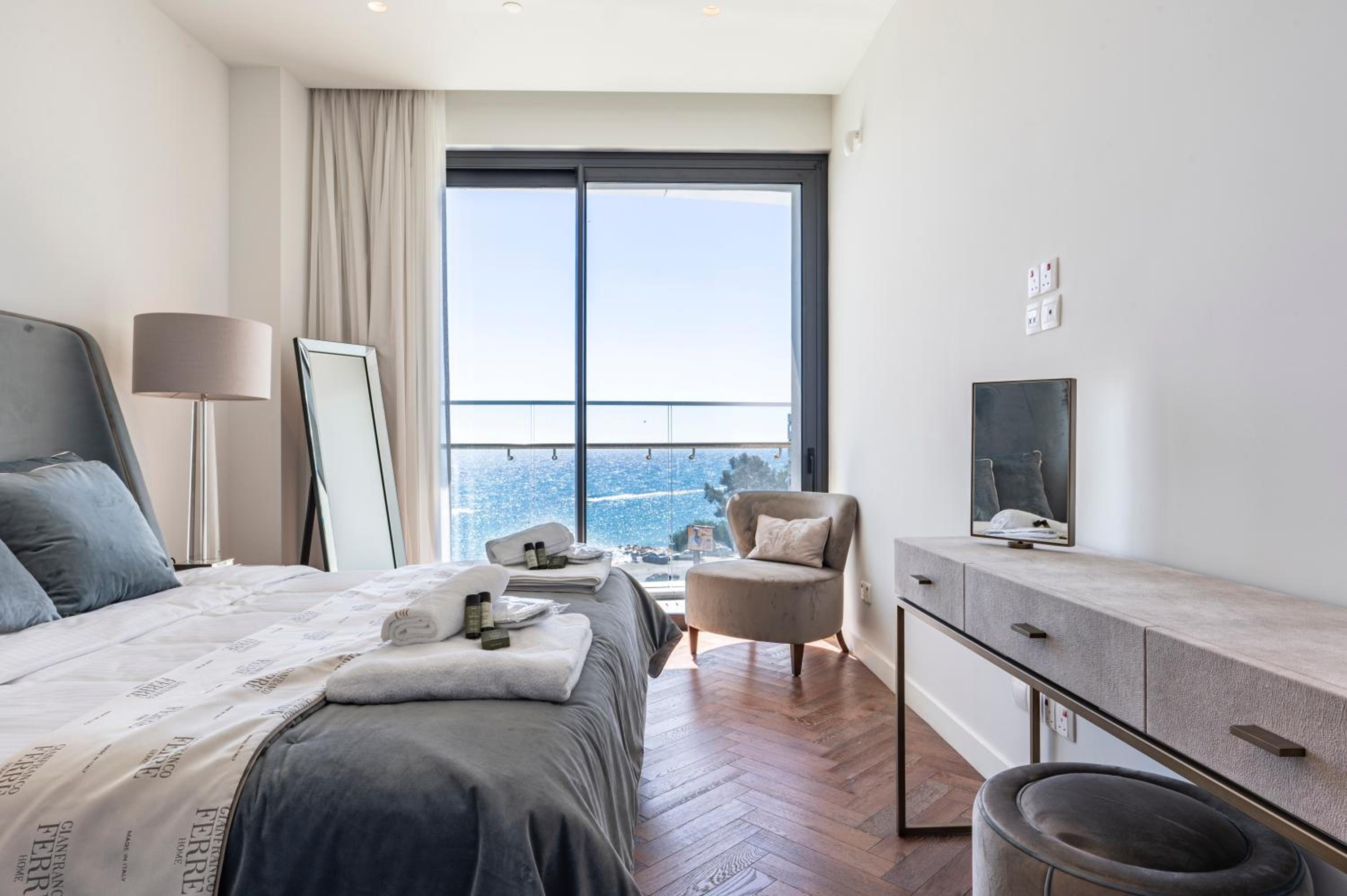 Apartment with Sea View photo 3
