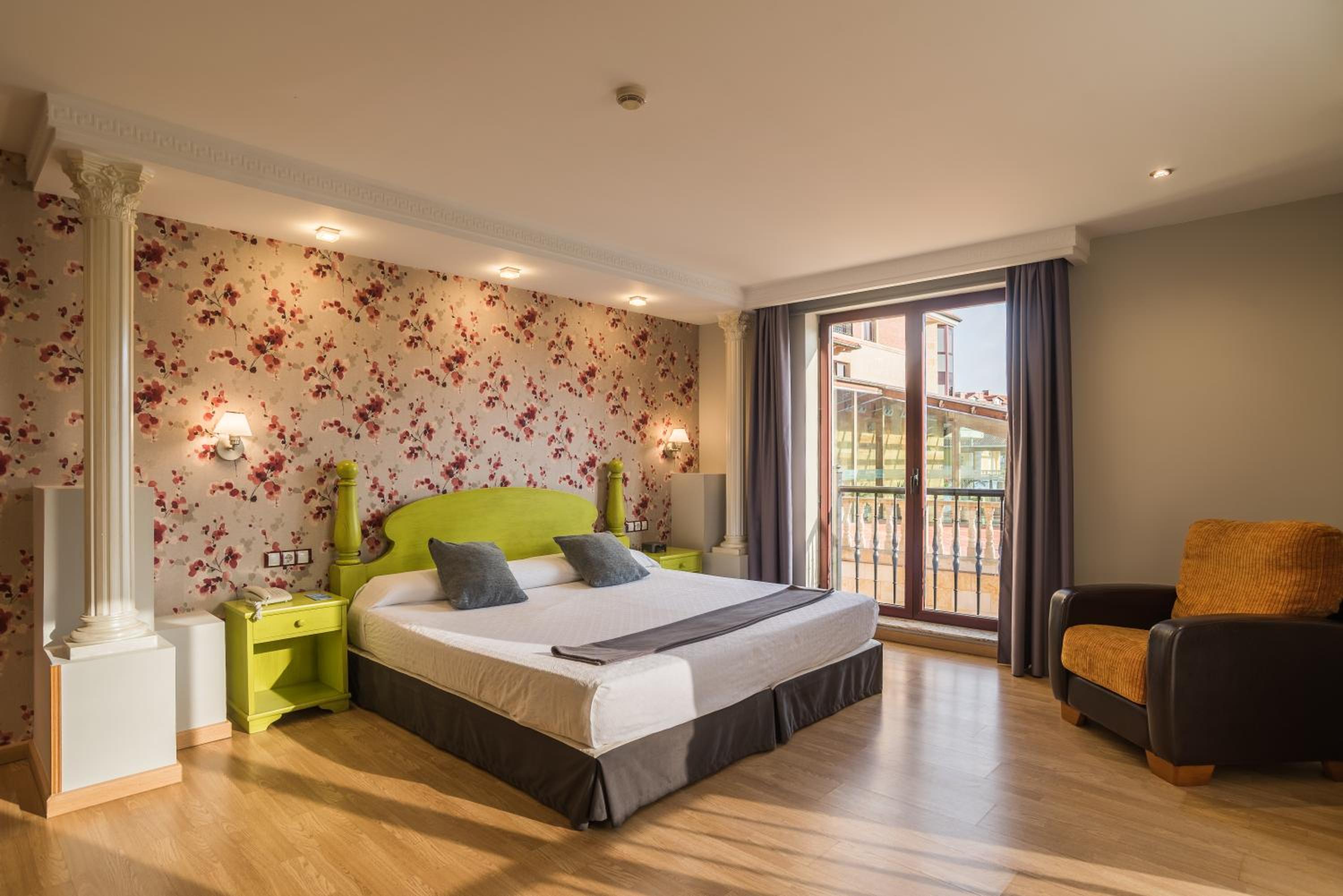 Superior Triple Room photo 2