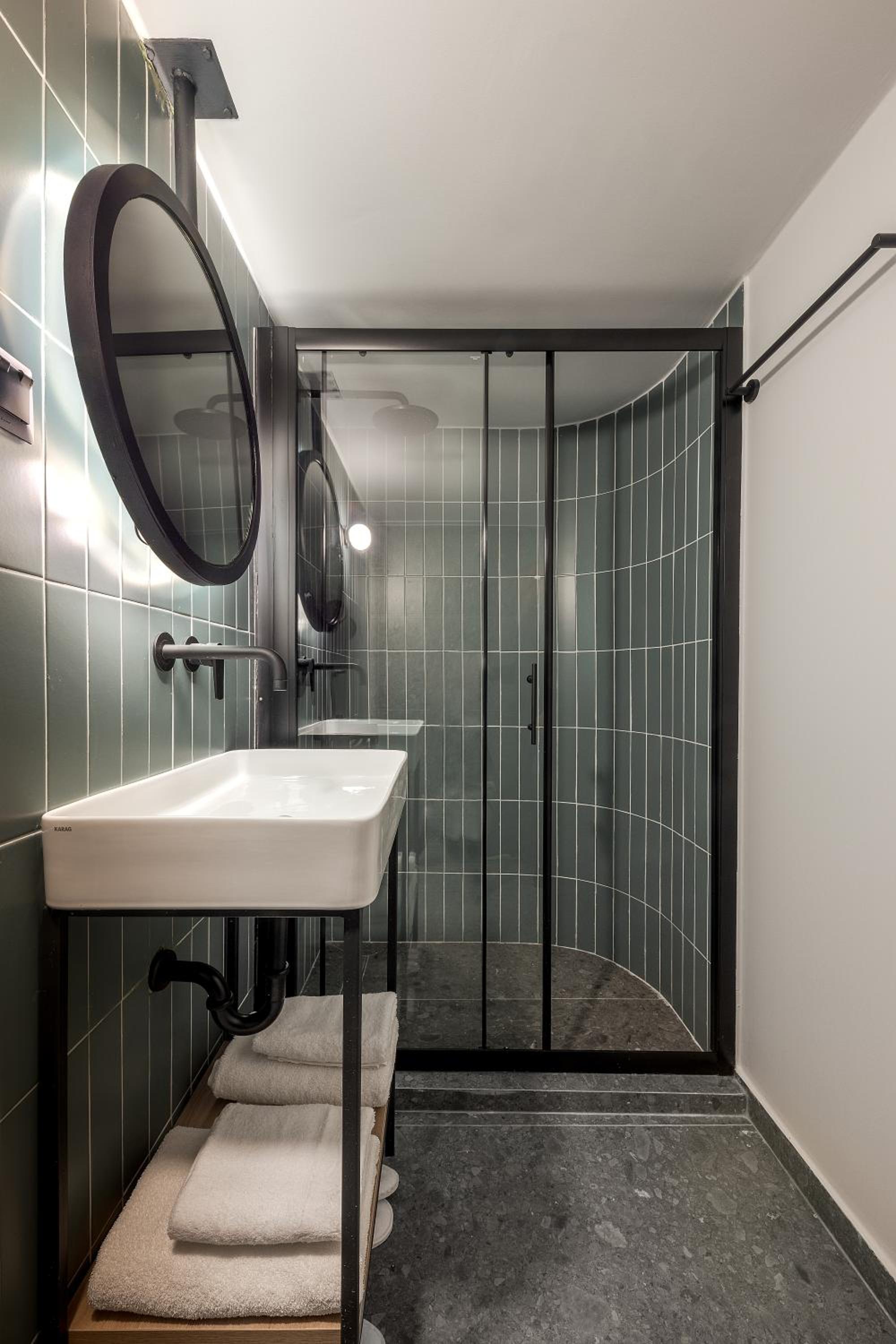 Superior Double Room Split Level photo 3